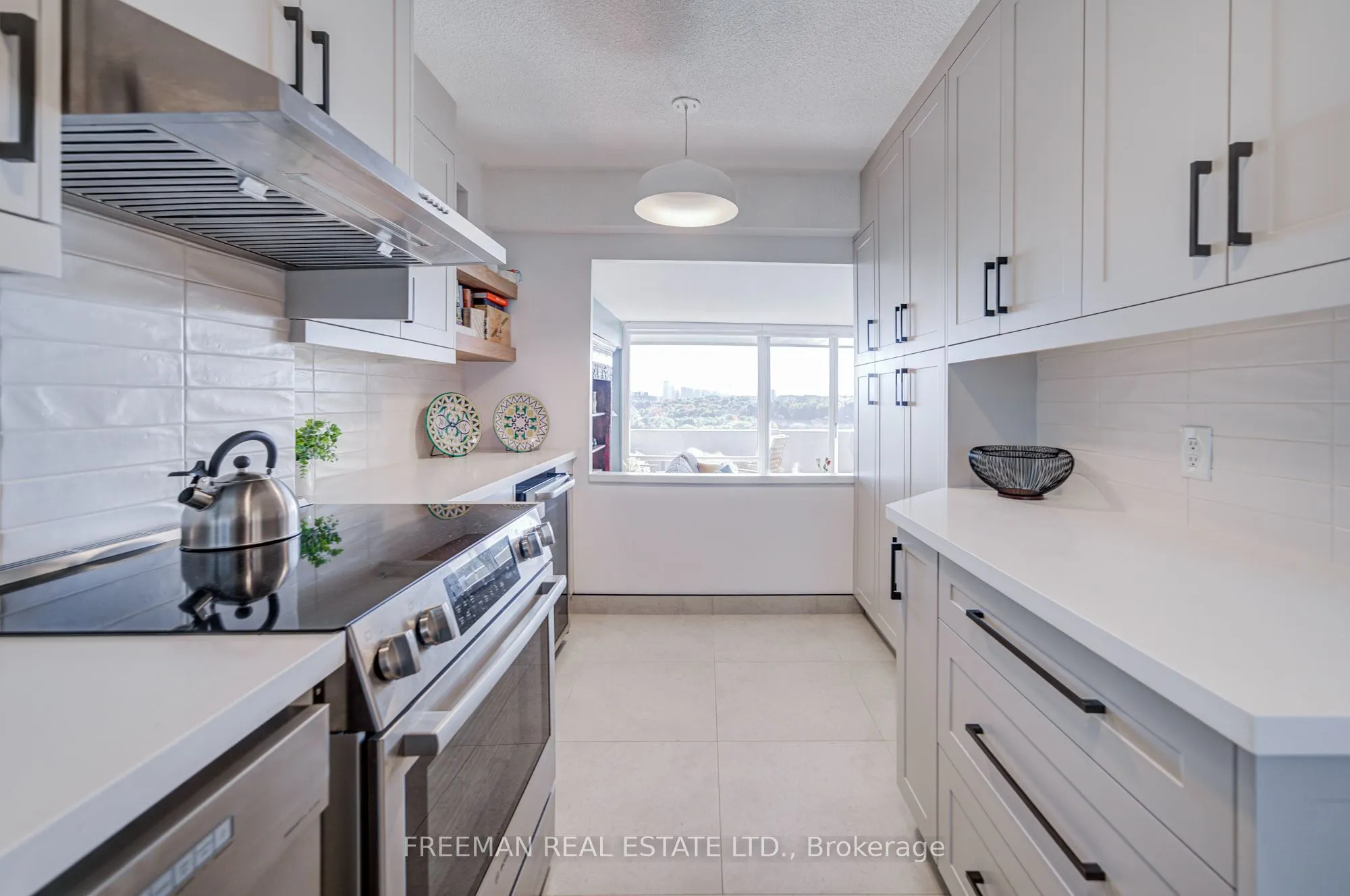 240 Scarlett Road #1612