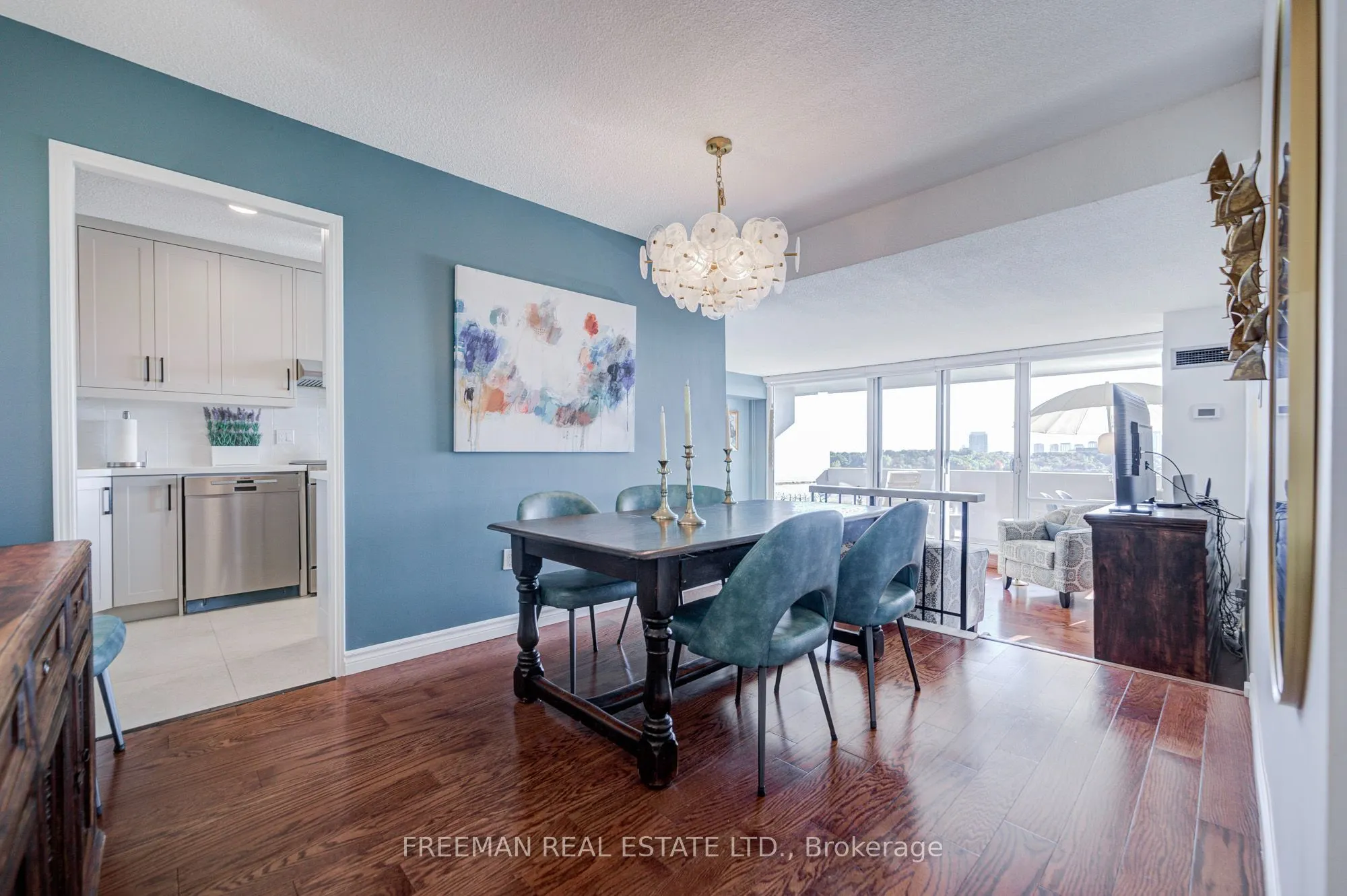 240 Scarlett Road #1612