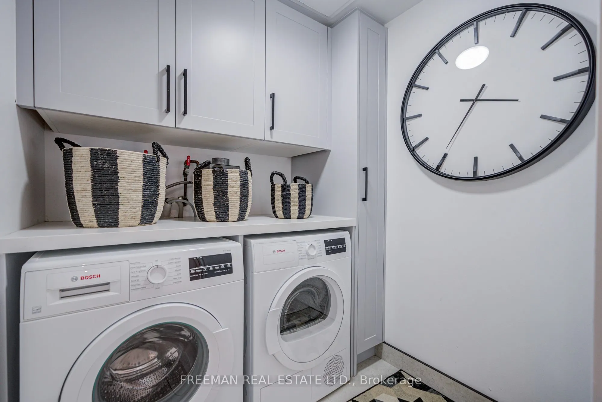 240 Scarlett Road #1612
