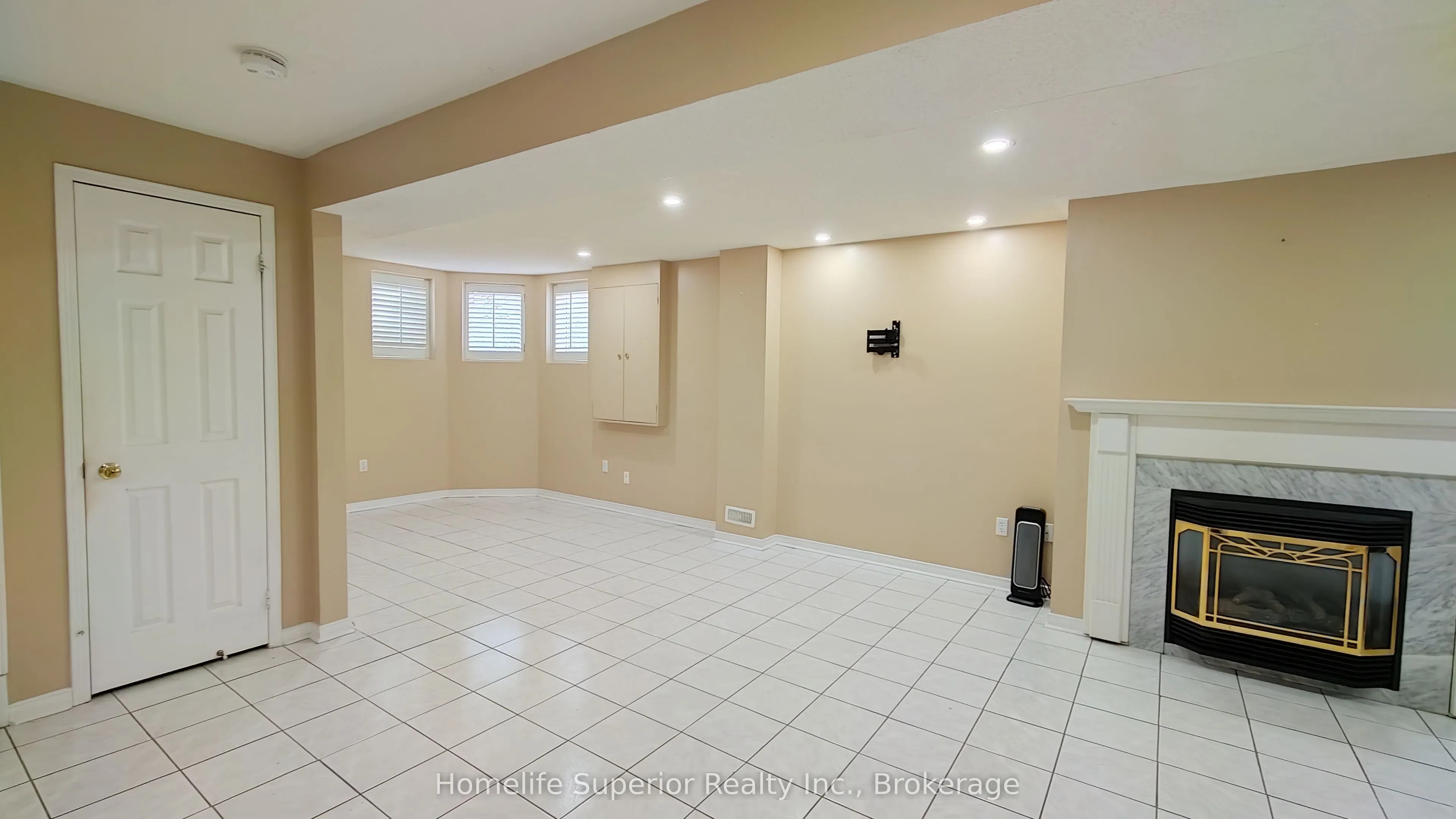17 Summerfield Crescent