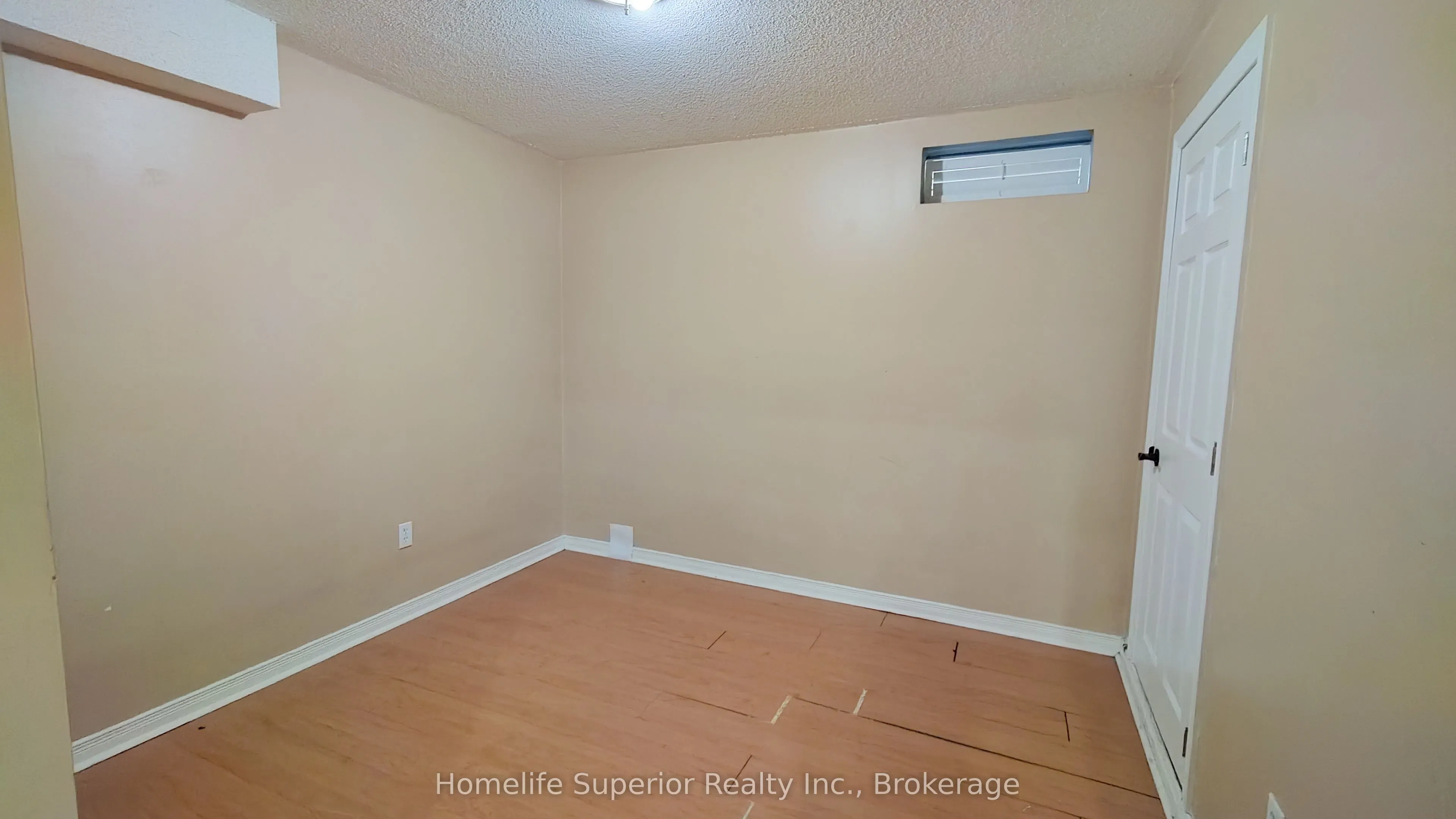 17 Summerfield Crescent