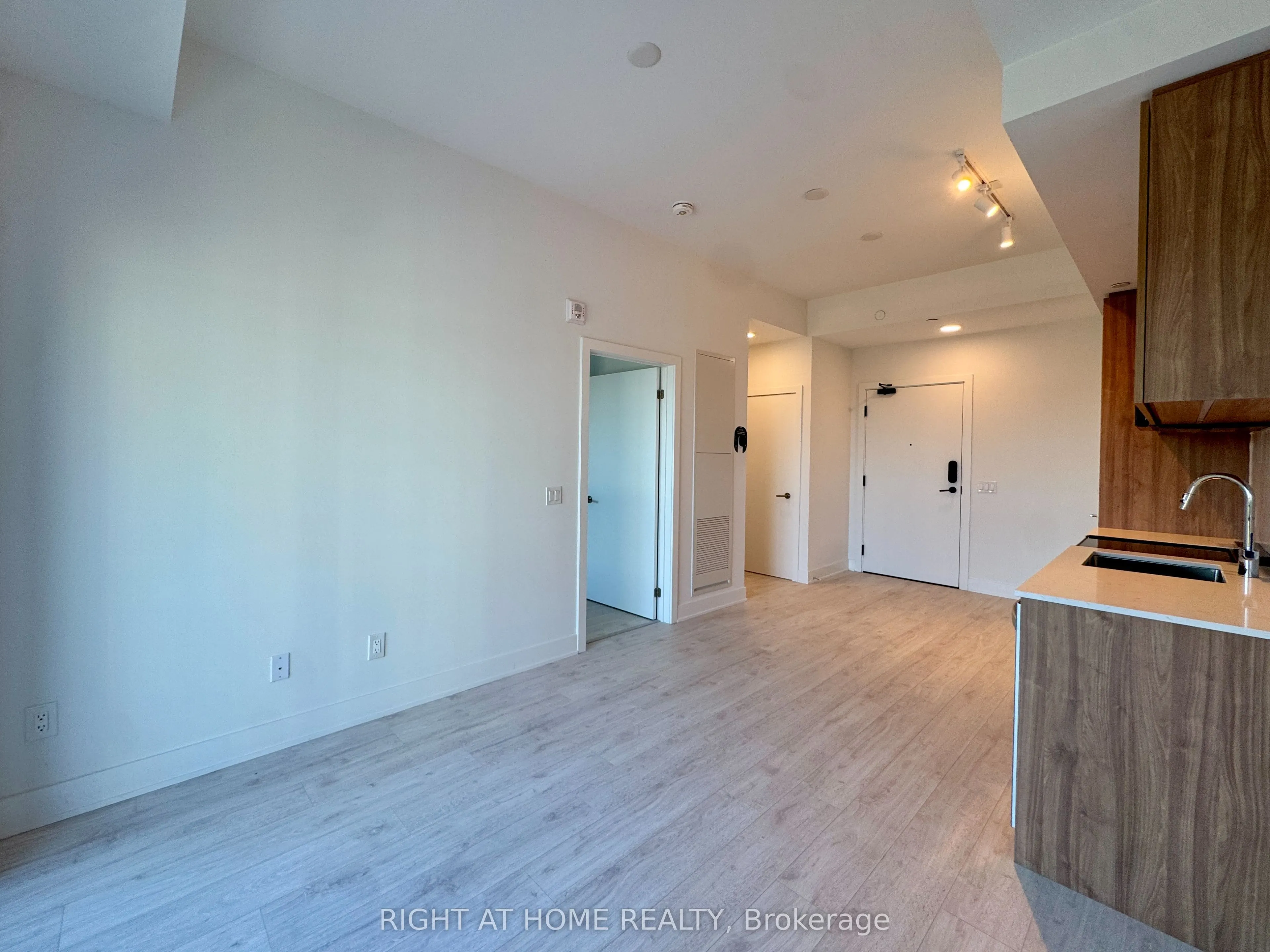 3008 William Cutmore Boulevard #718