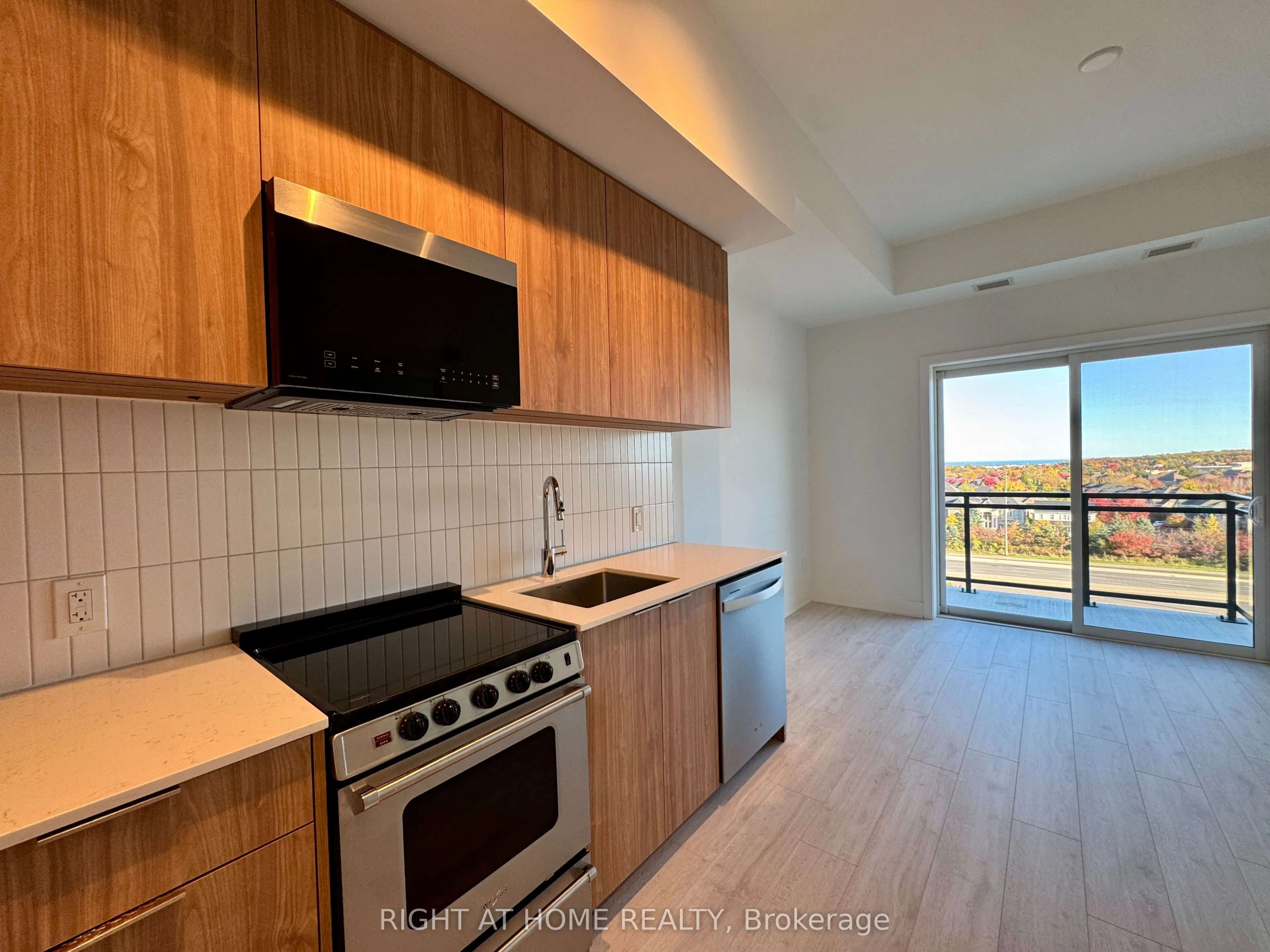 3008 William Cutmore Boulevard #718