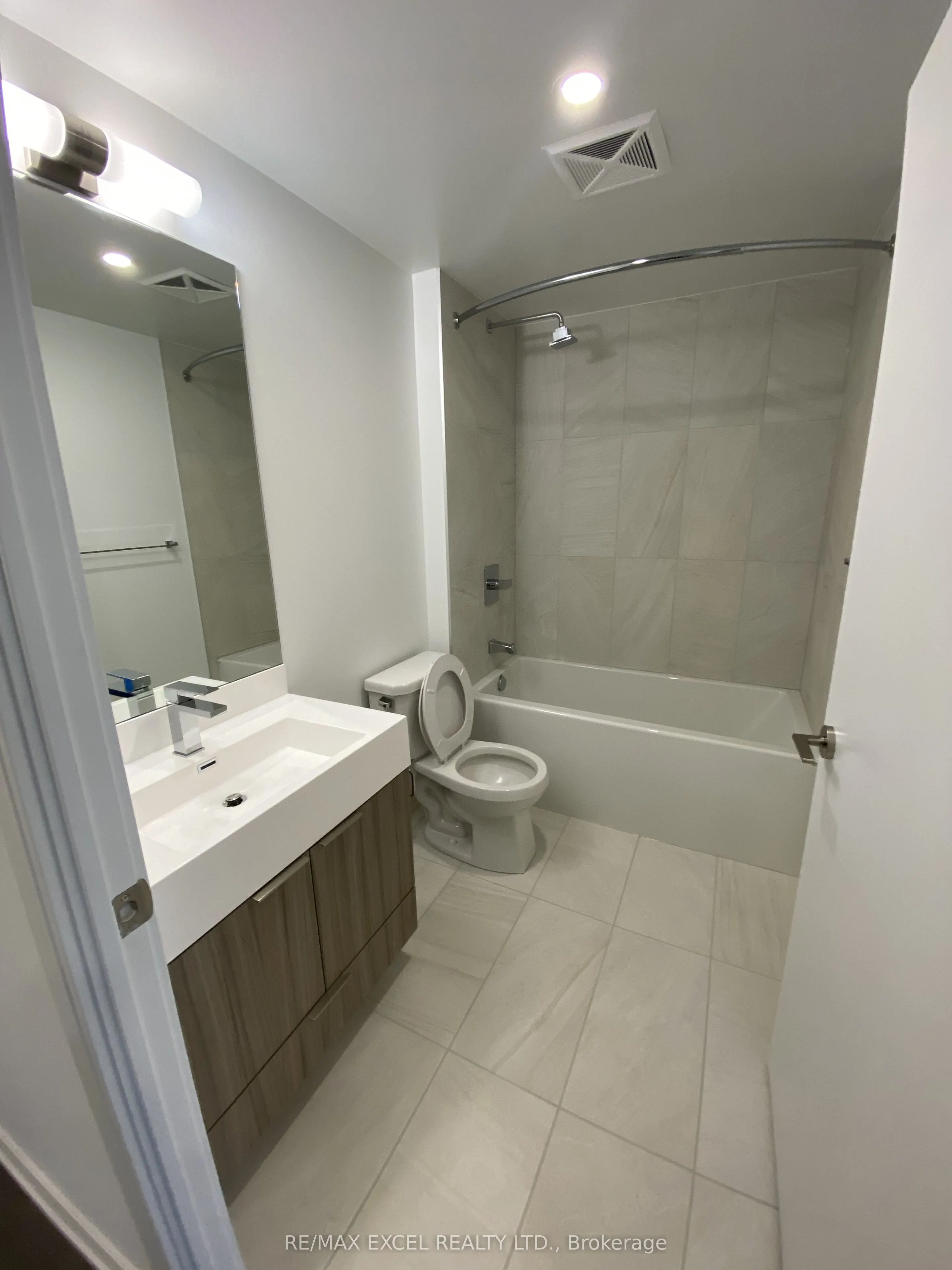 30 Samuel Wood Way #2201