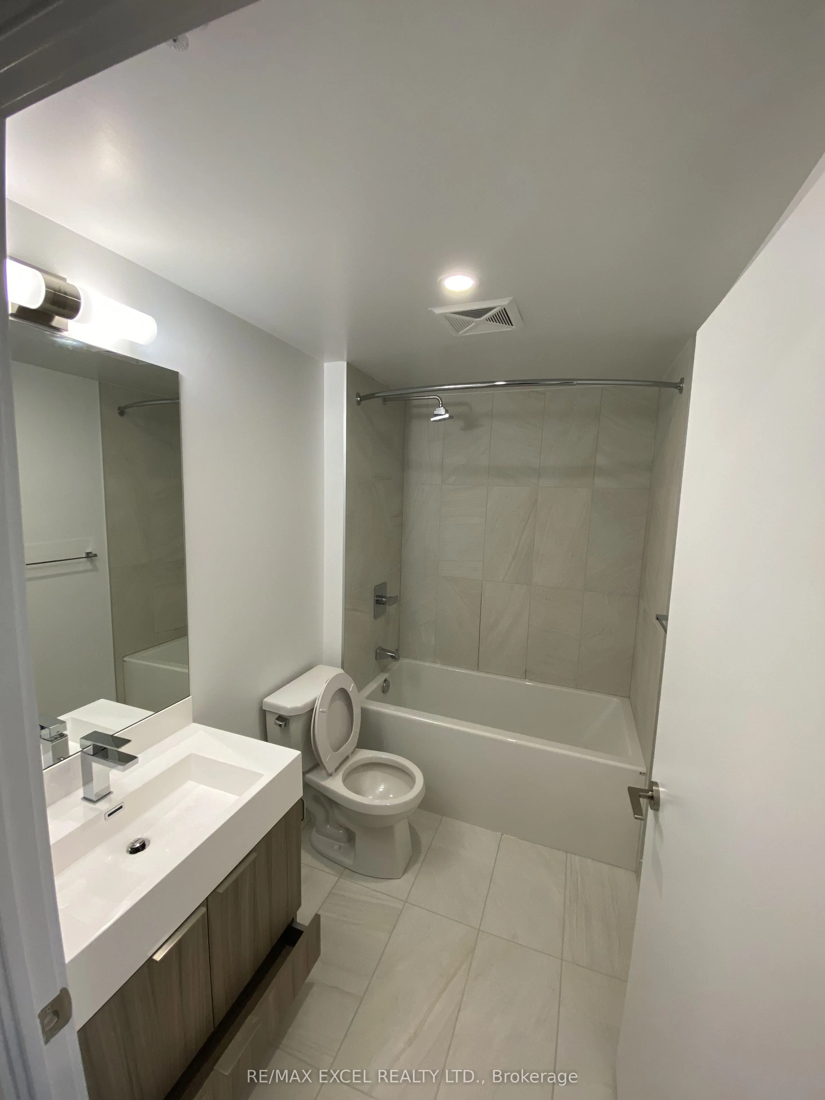 30 Samuel Wood Way #2201