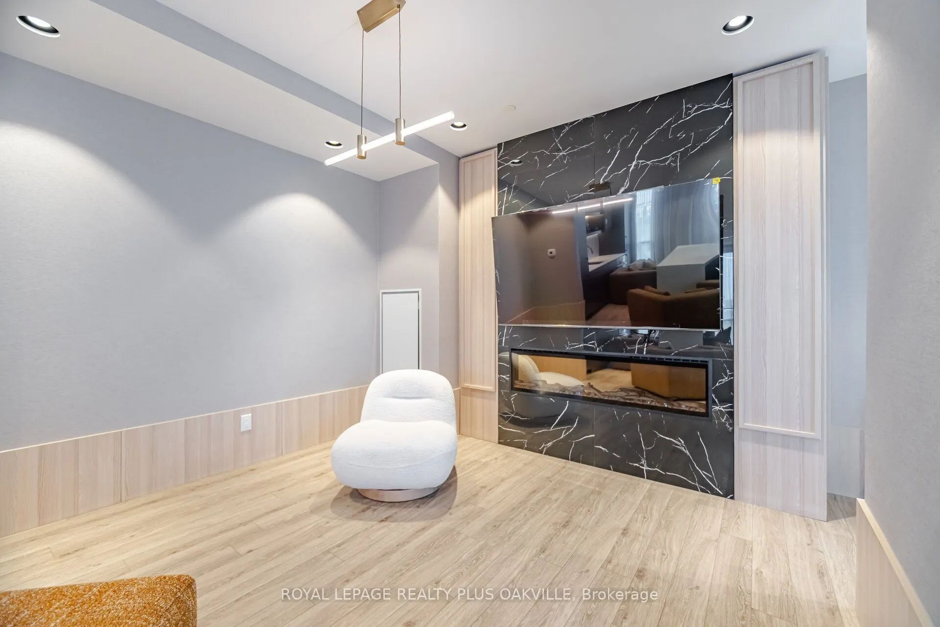 3079 Trafalgar Road #1509