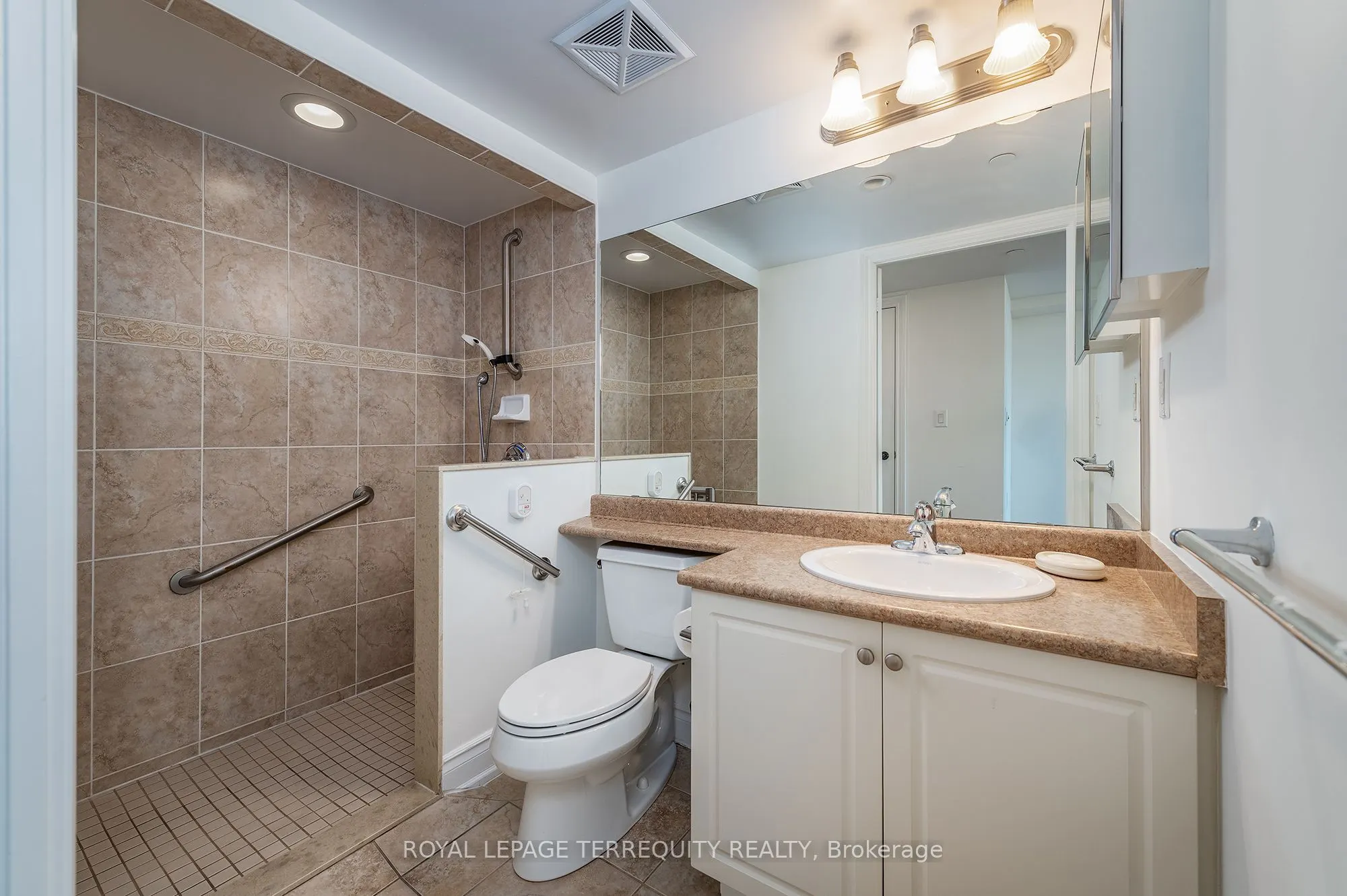 3 Marine Parade Drive #506