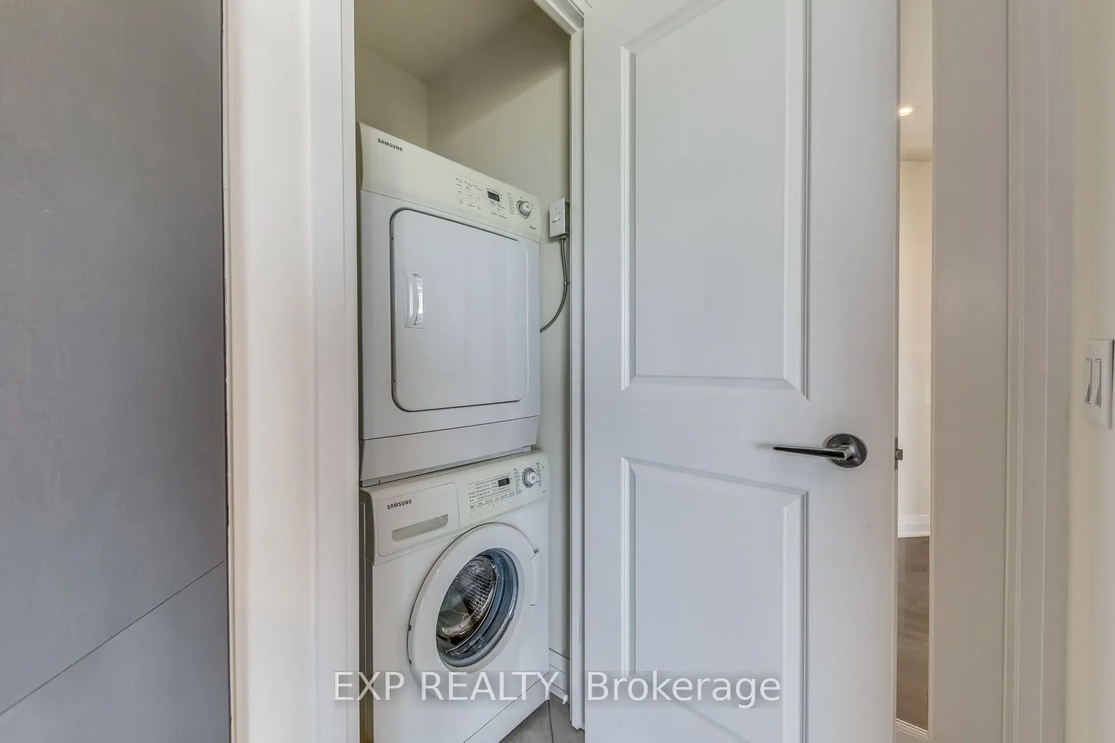 1055 Southdown Road #905