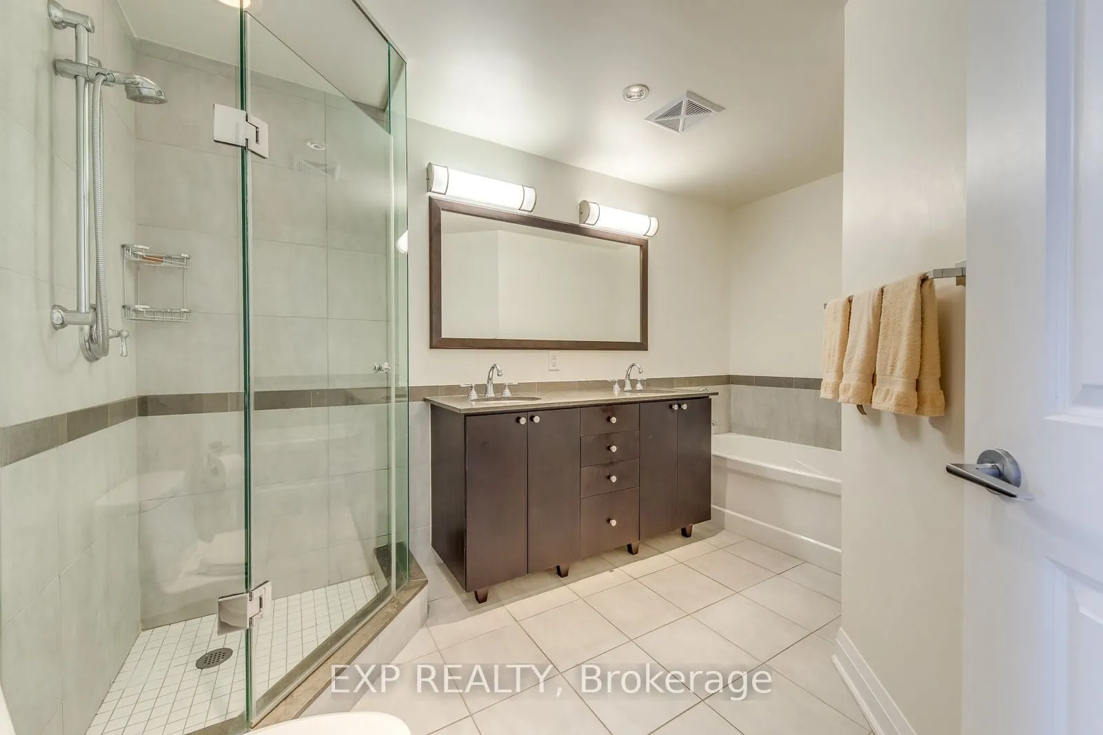 1055 Southdown Road #905