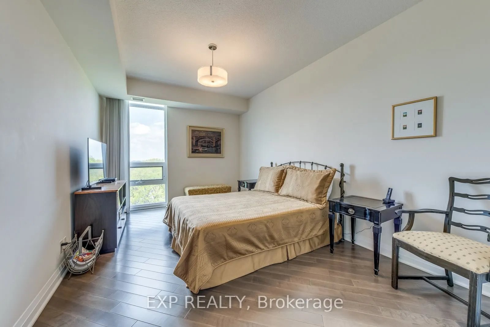 1055 Southdown Road #905