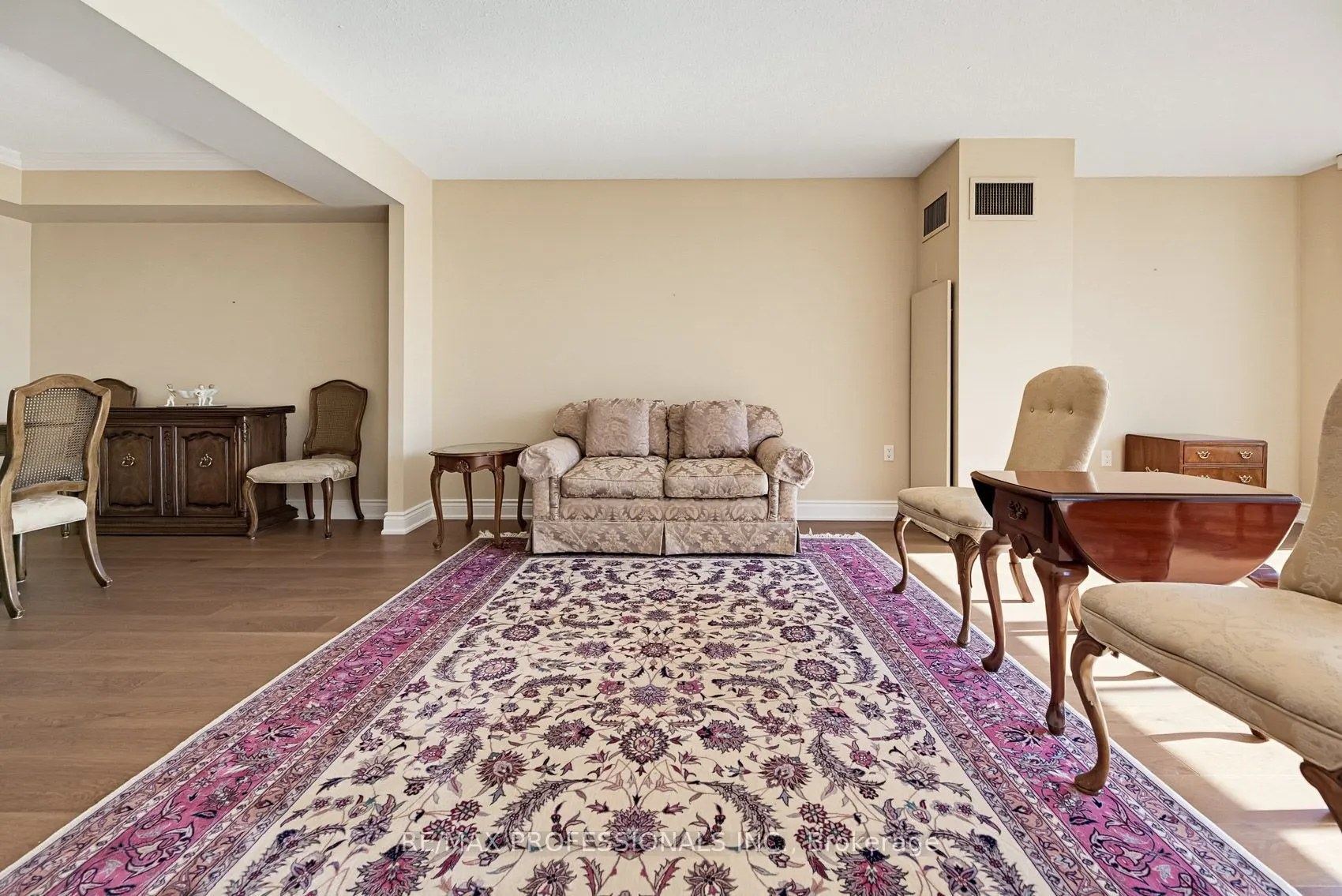 1271 Walden Circle #304