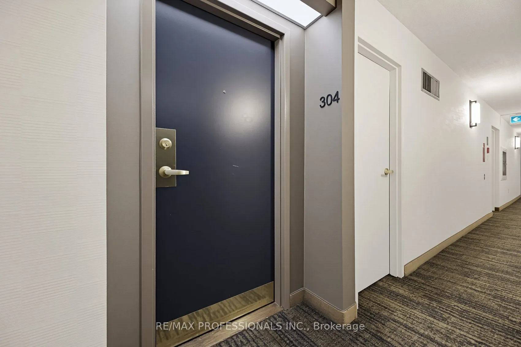 1271 Walden Circle #304