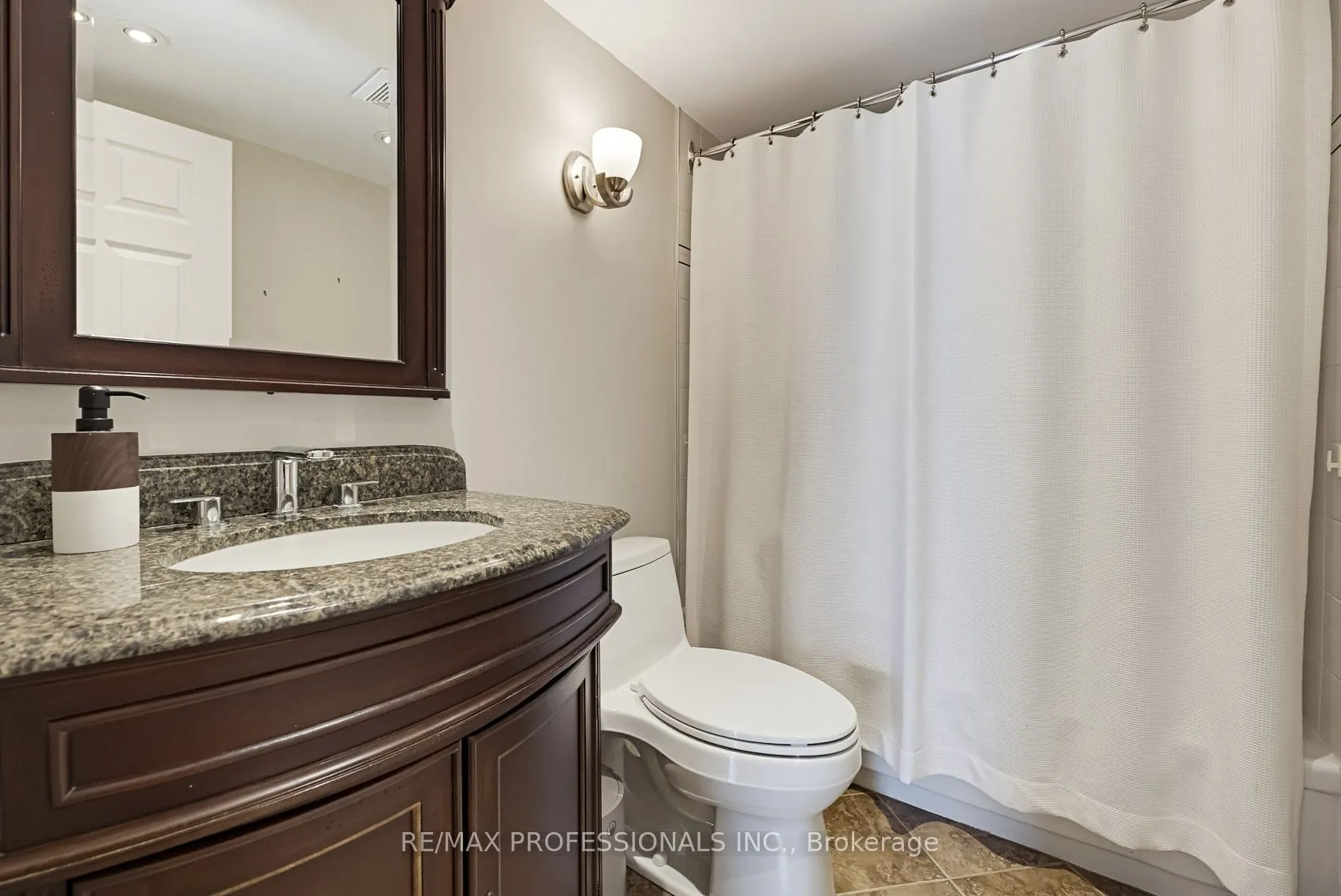 1271 Walden Circle #304