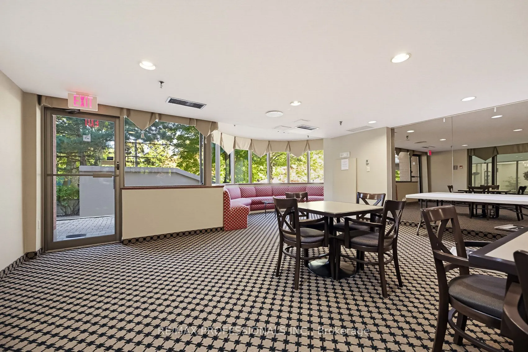 1271 Walden Circle #304