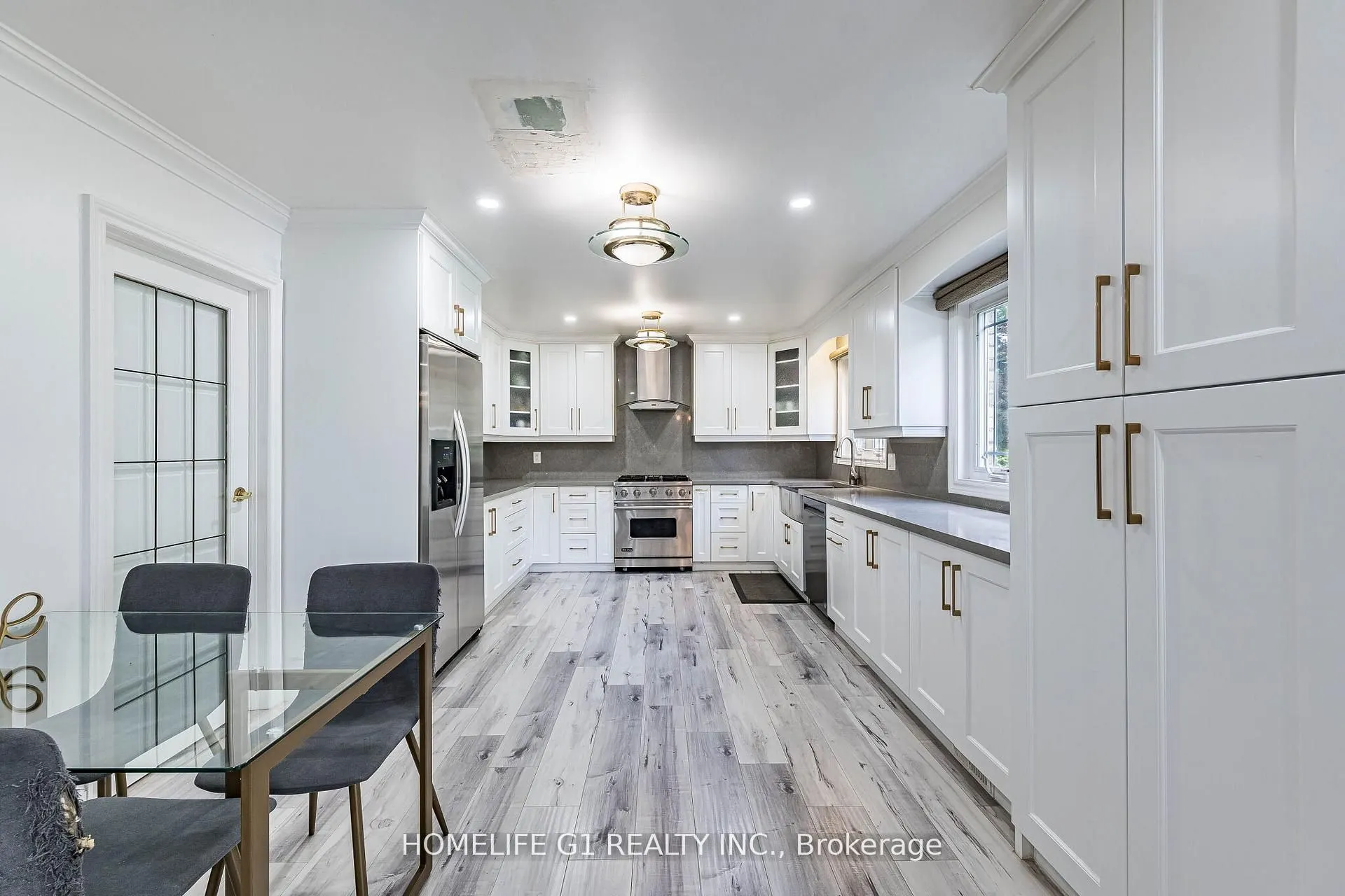 17 Crescent Hill Drive S