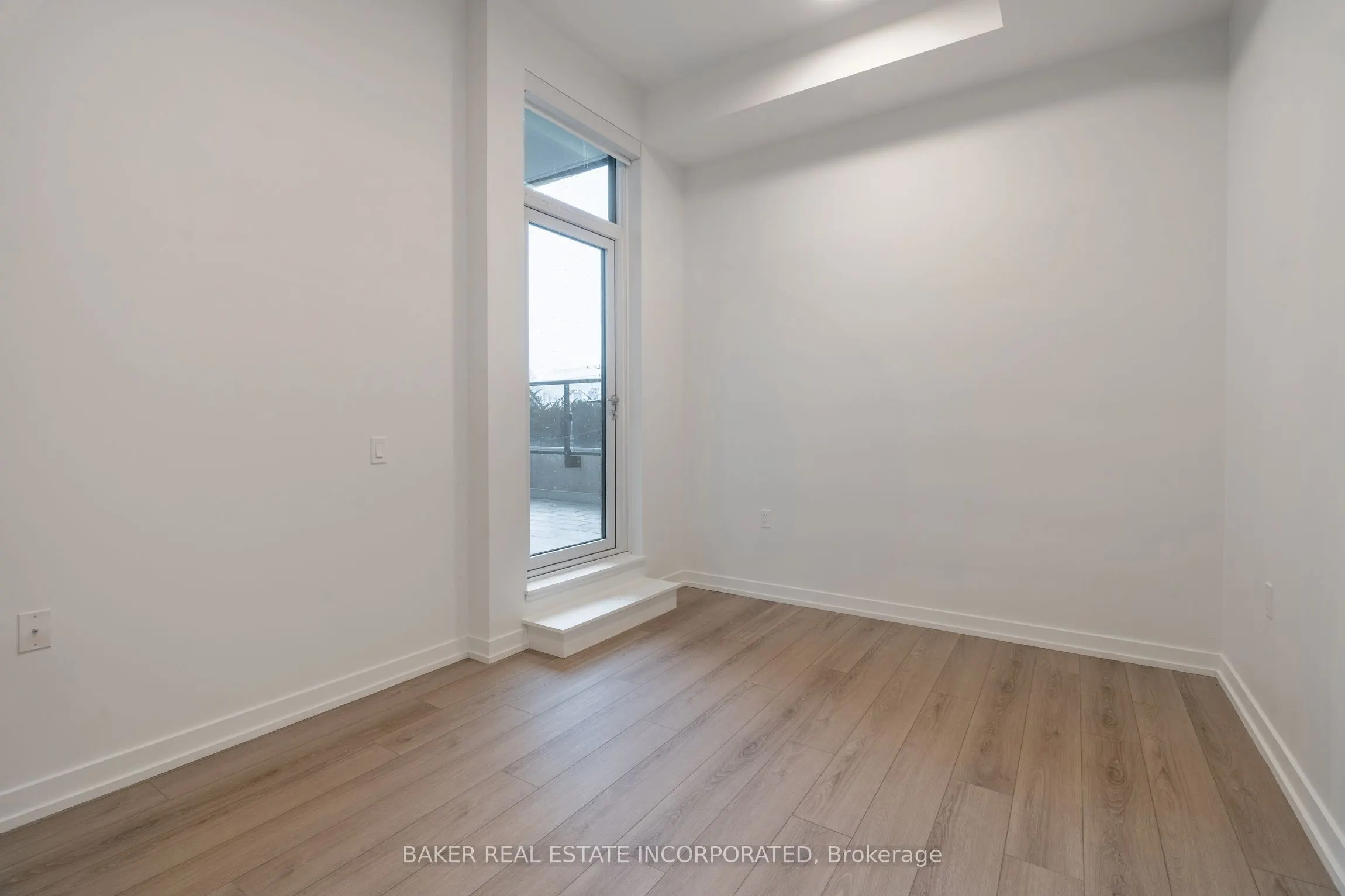 740 Dupont Street #208