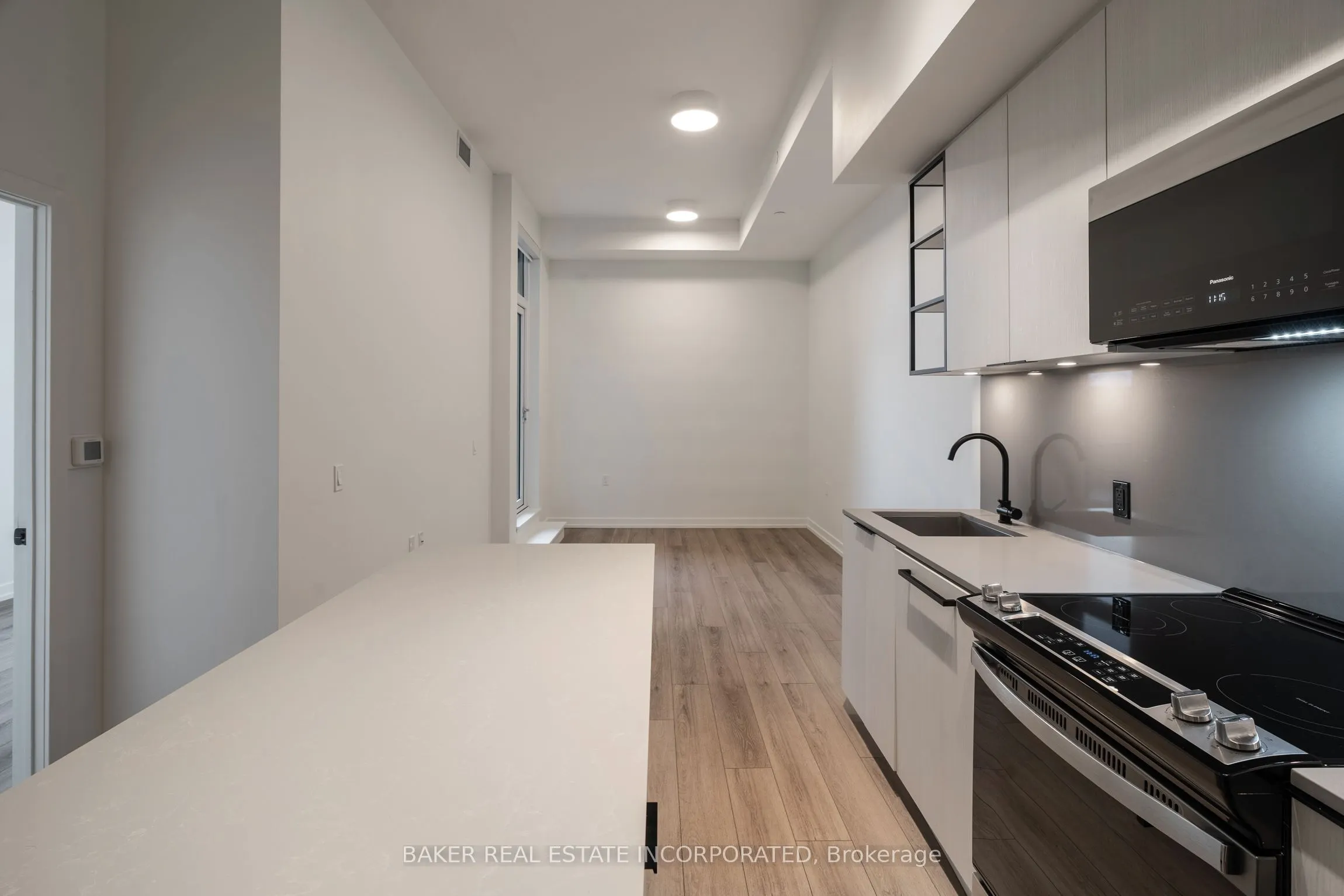 740 Dupont Street #208