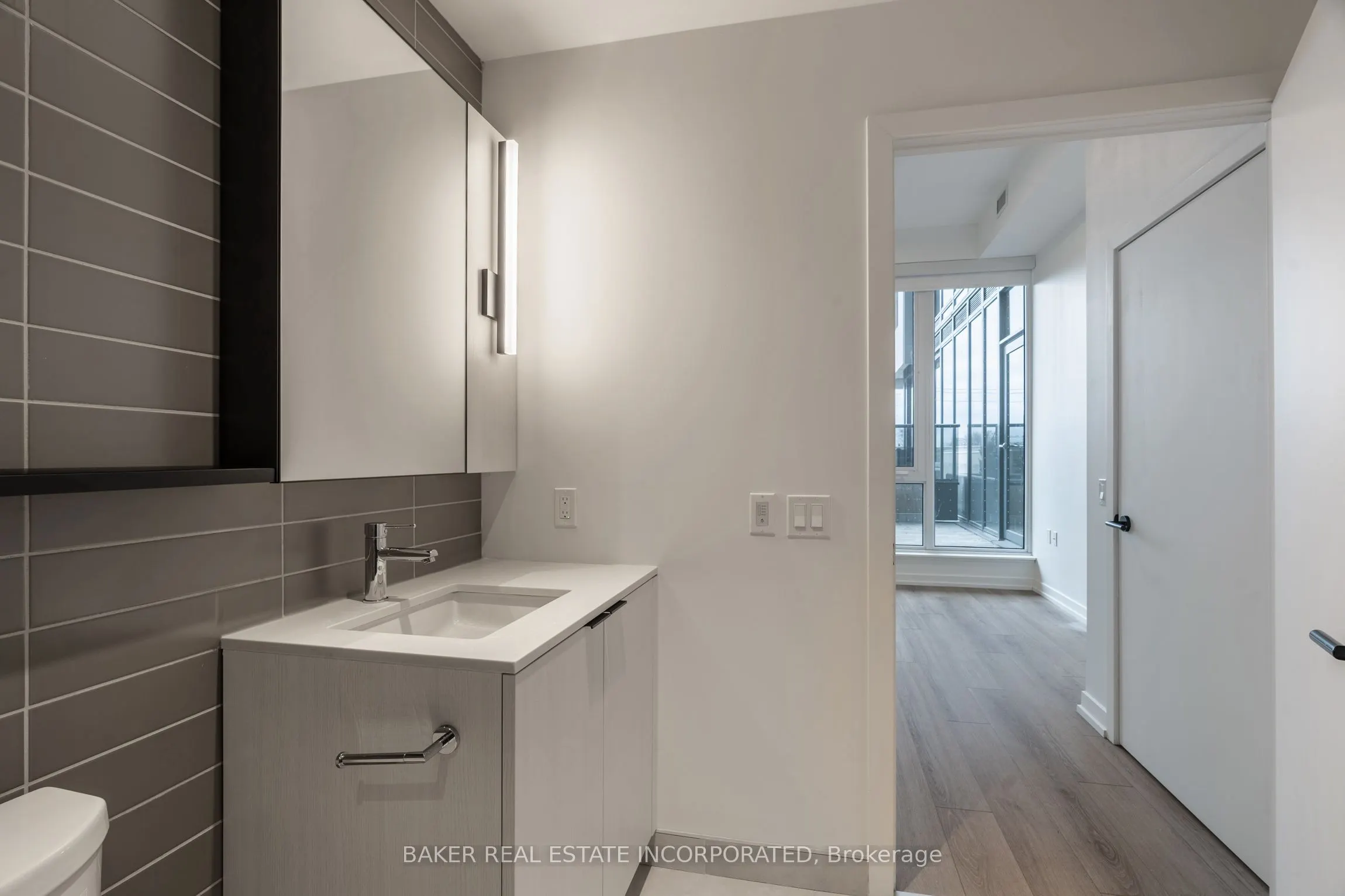 740 Dupont Street #208