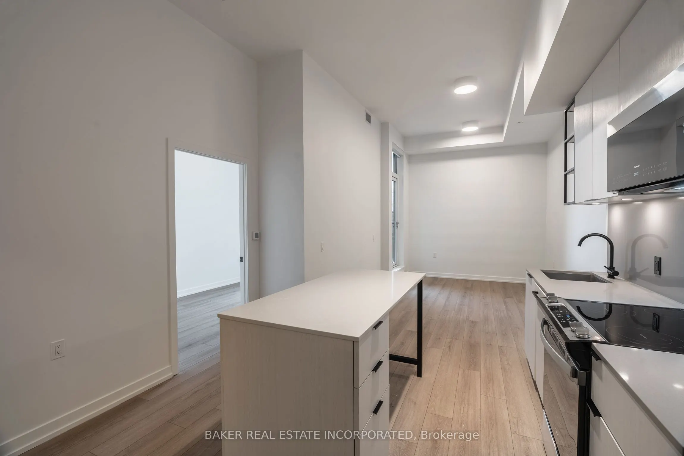 740 Dupont Street #208