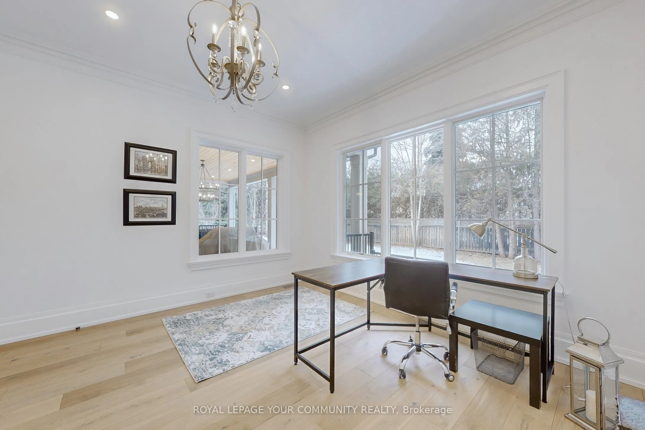 1427 Lakeshore Road W