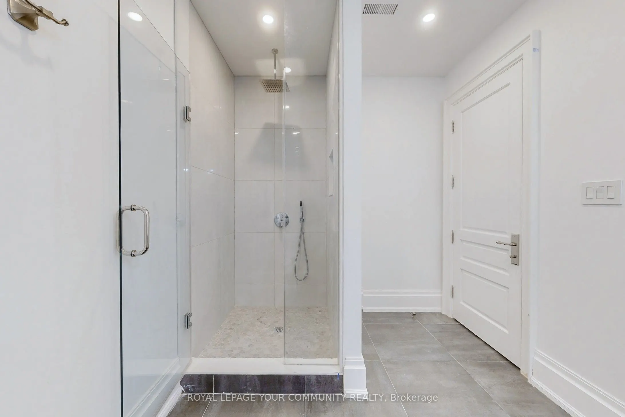 1427 Lakeshore Road W