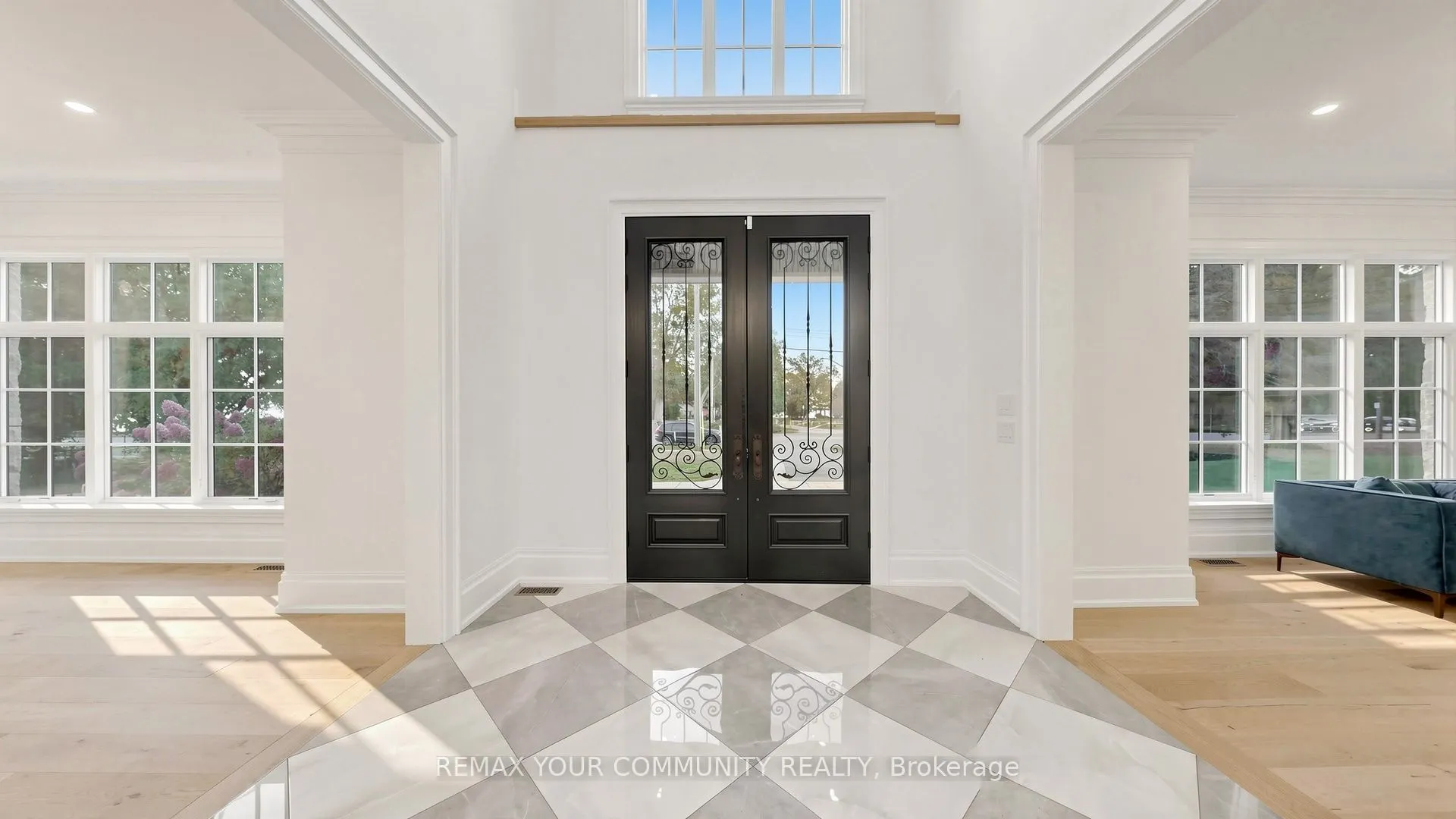 1427 Lakeshore Road W