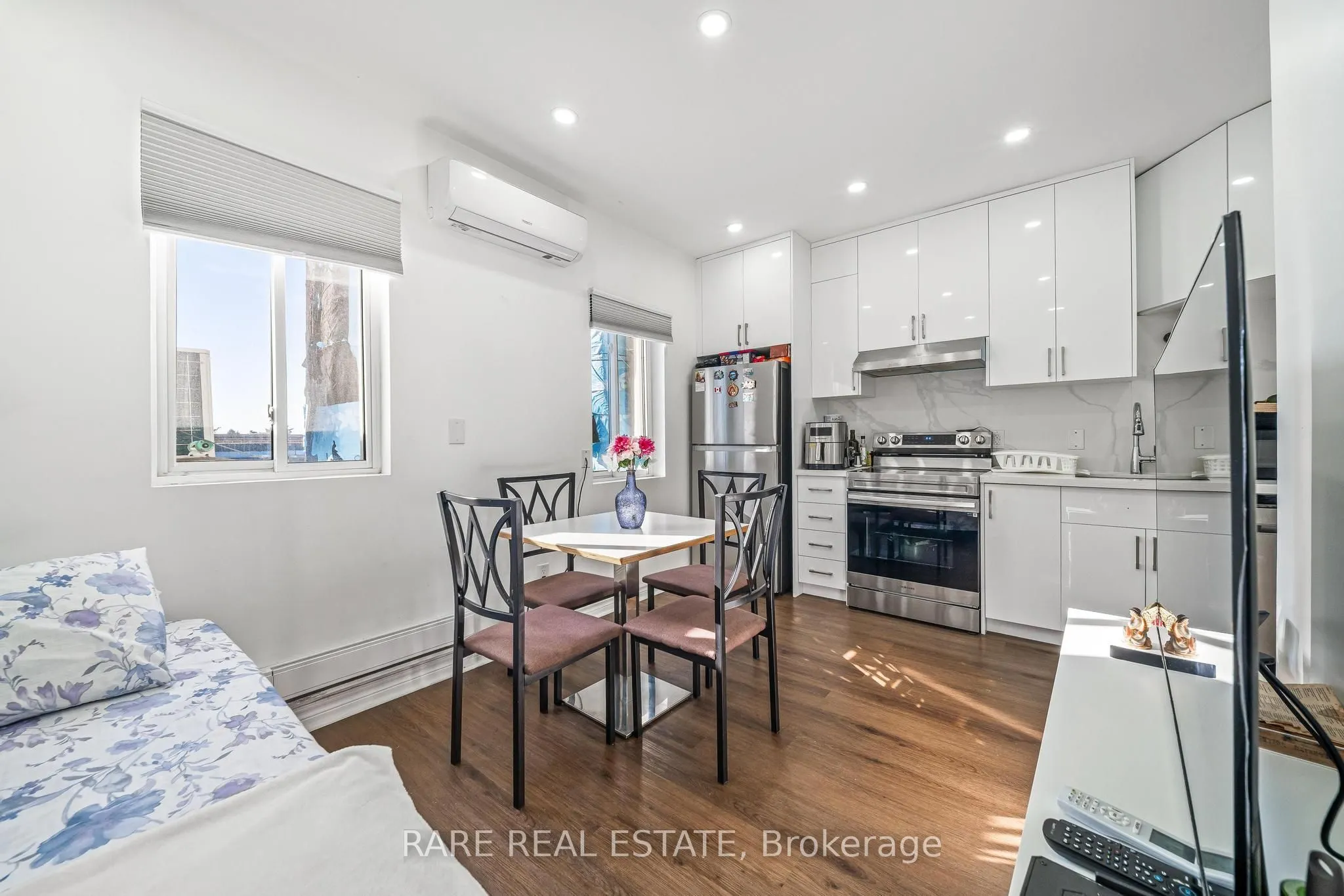 167 Dynevor Road #4