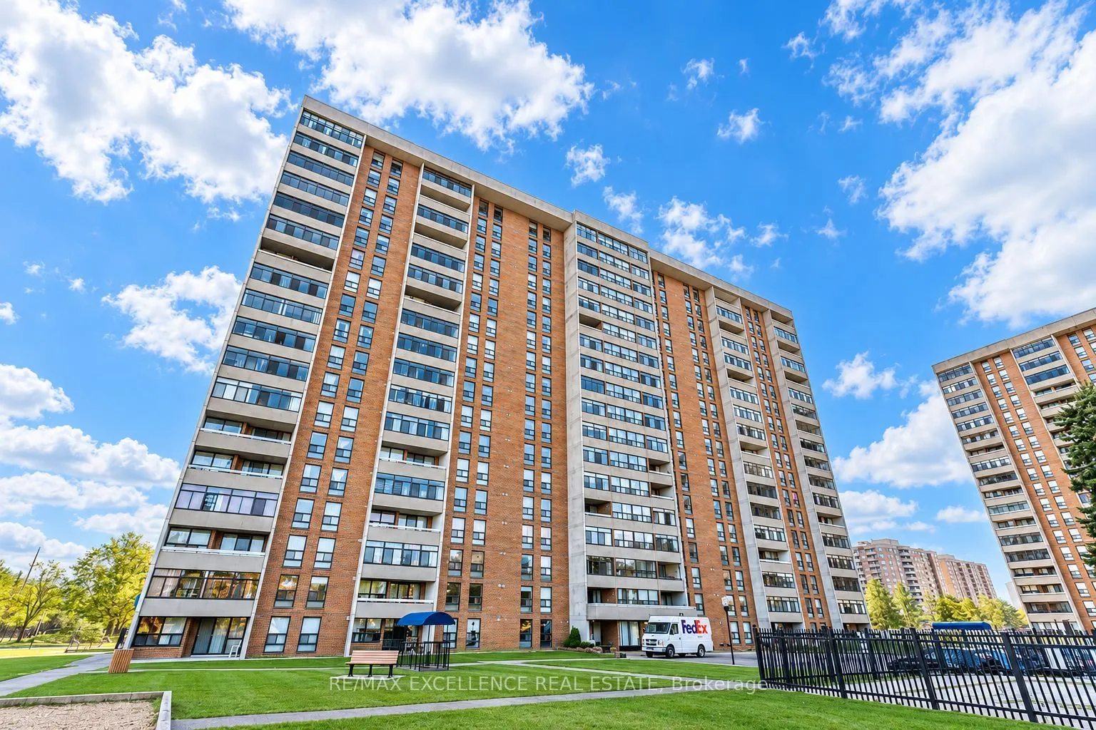 25 Kensington Road #505