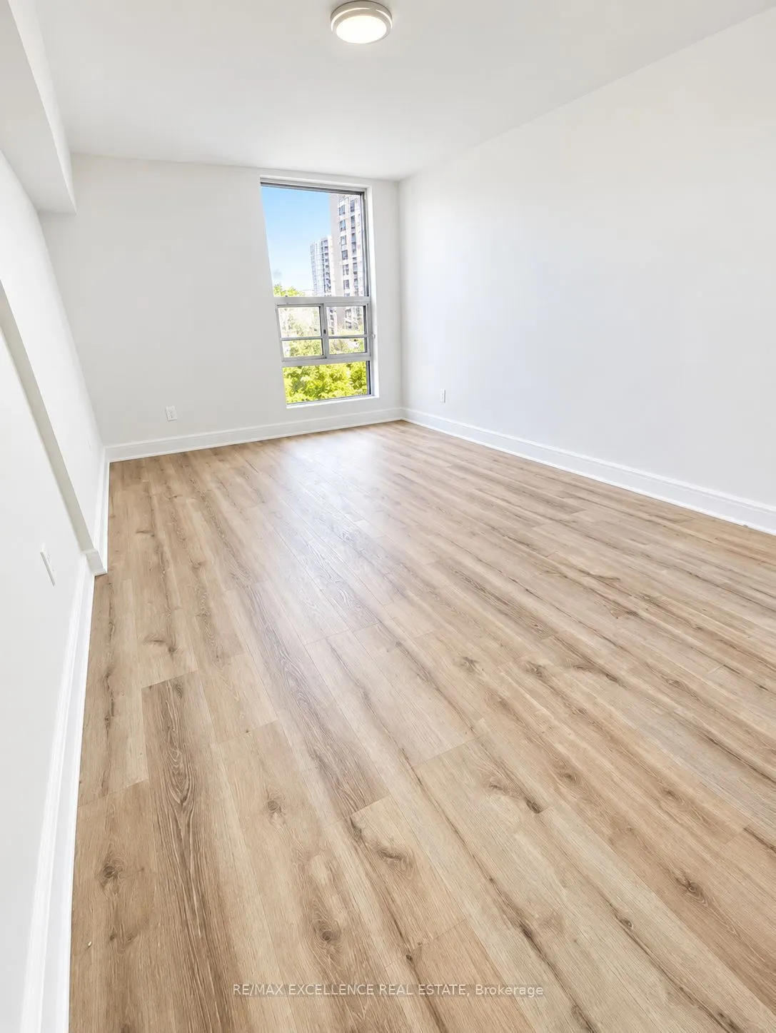 25 Kensington Road #505