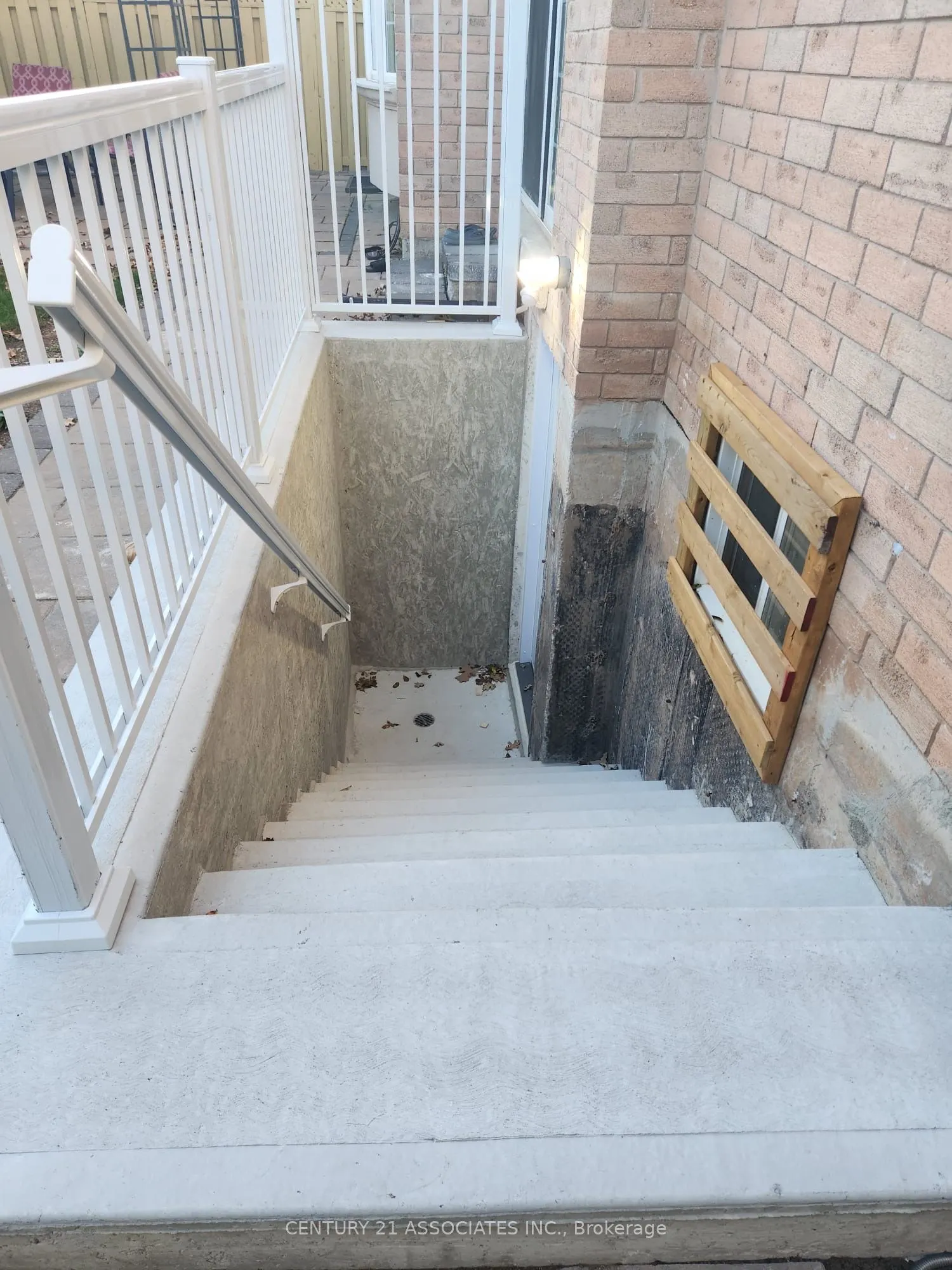 998 Vickerman Way #Basement