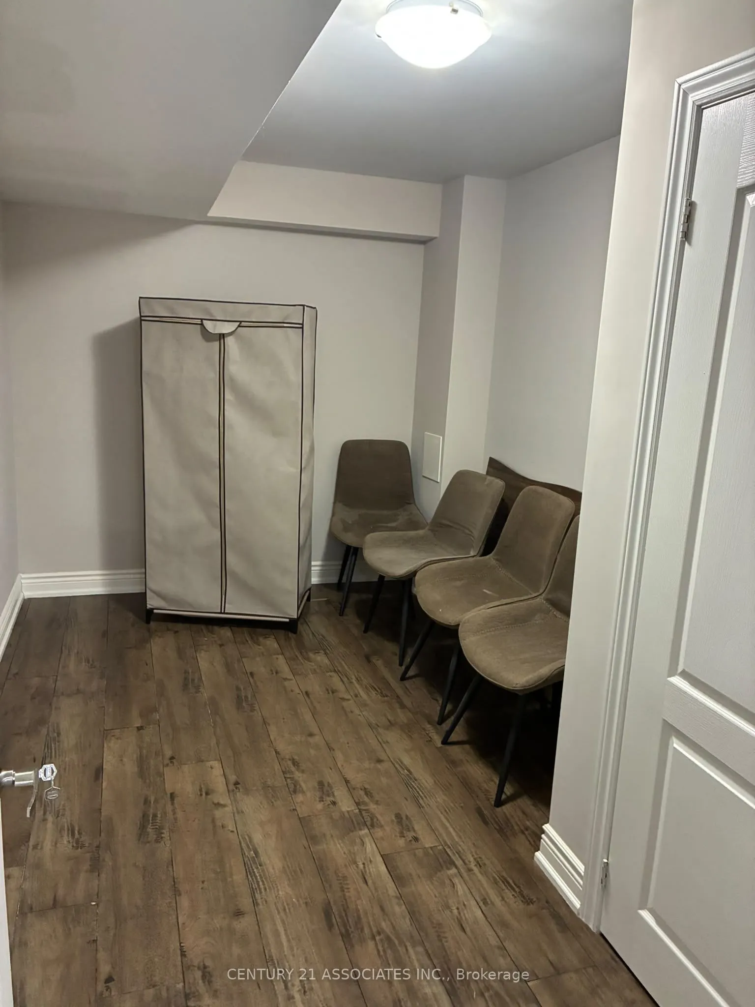 998 Vickerman Way #Basement