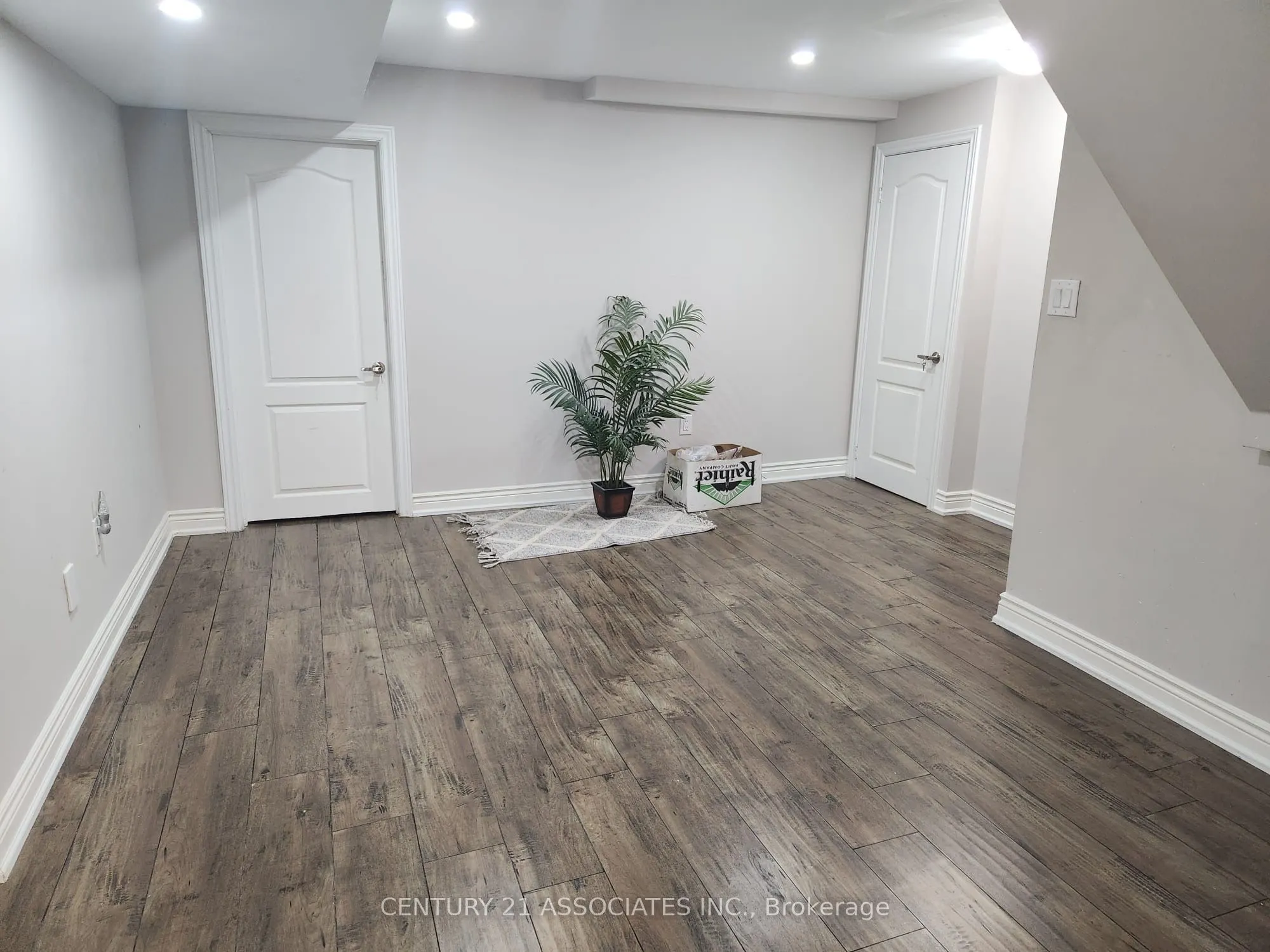998 Vickerman Way #Basement