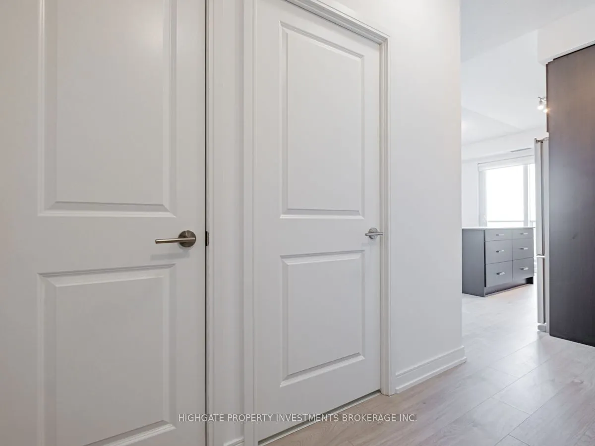 8 Nahani Way #1601