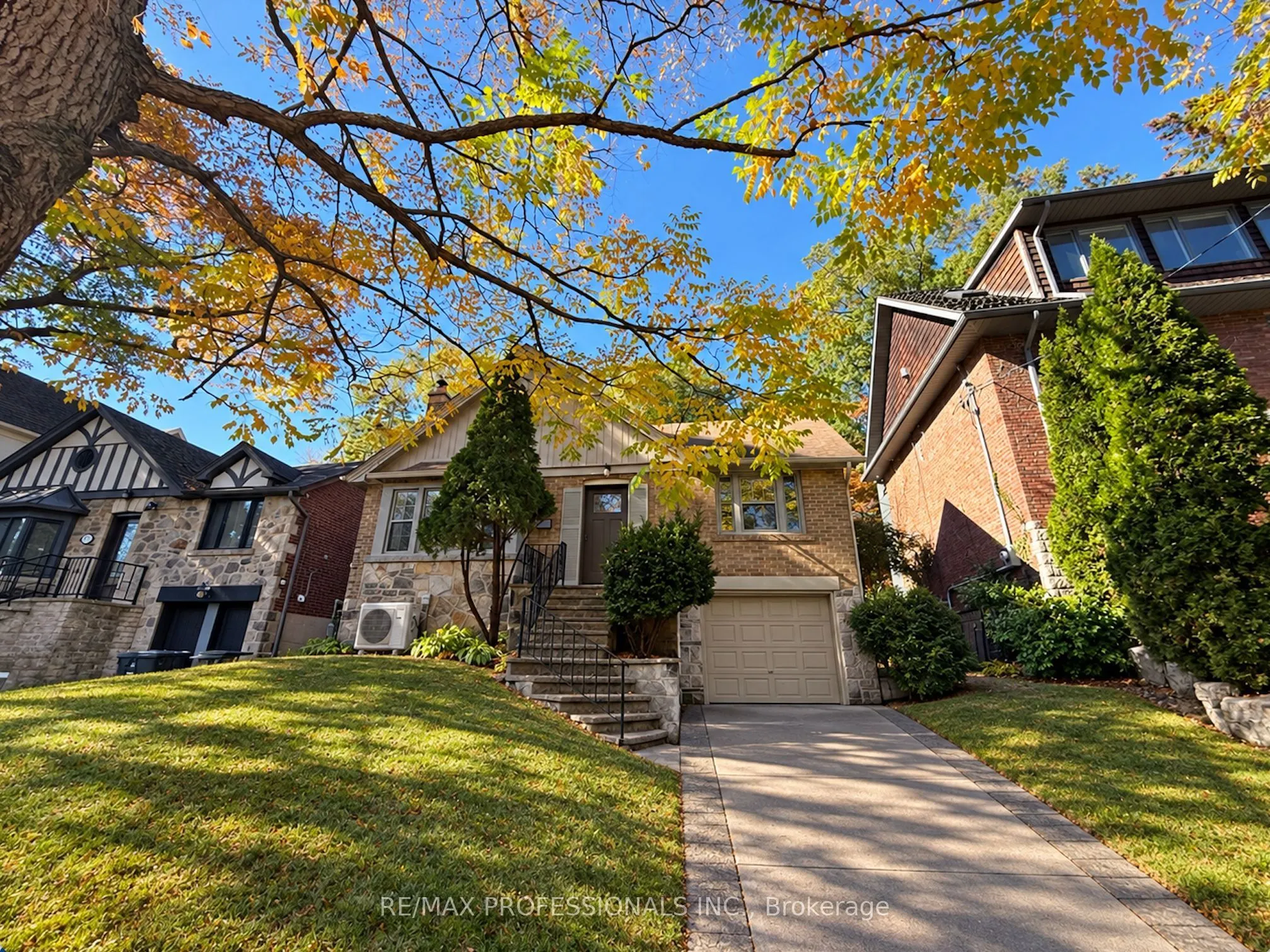 82 Ellis Park Road