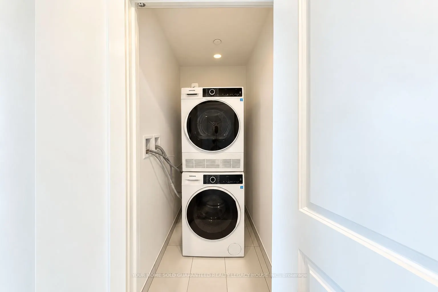 15 Skyridge Drive #406