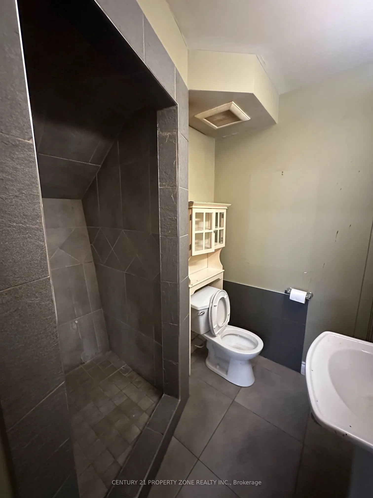 173 ADVANCE Boulevard #54