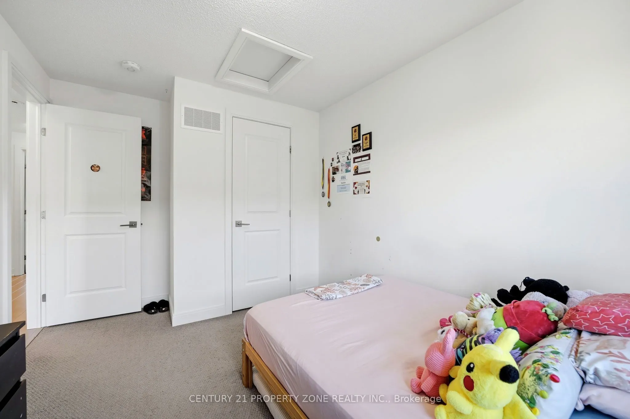 100 Pearman Crescent
