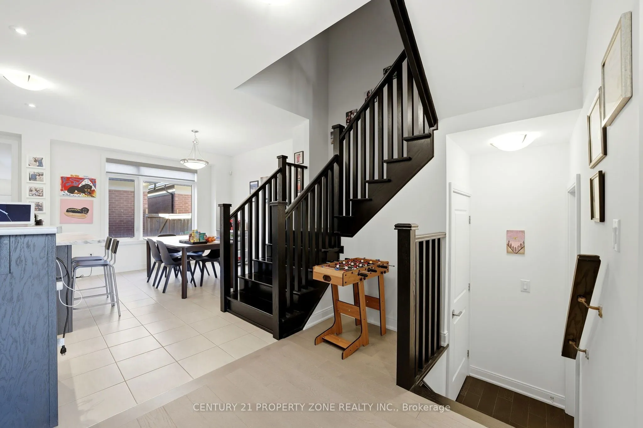 100 Pearman Crescent
