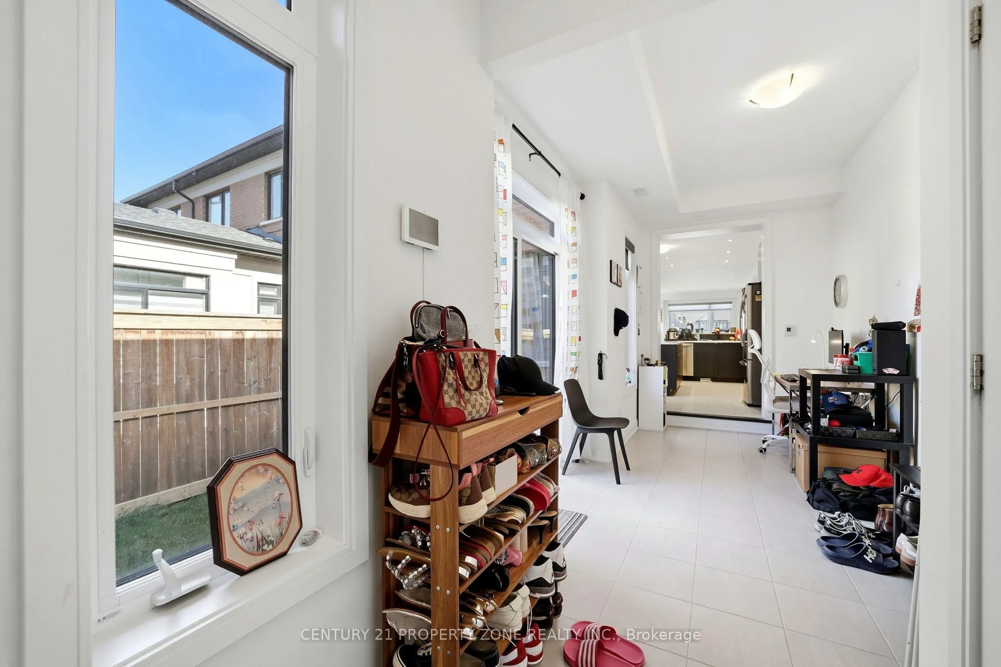100 Pearman Crescent