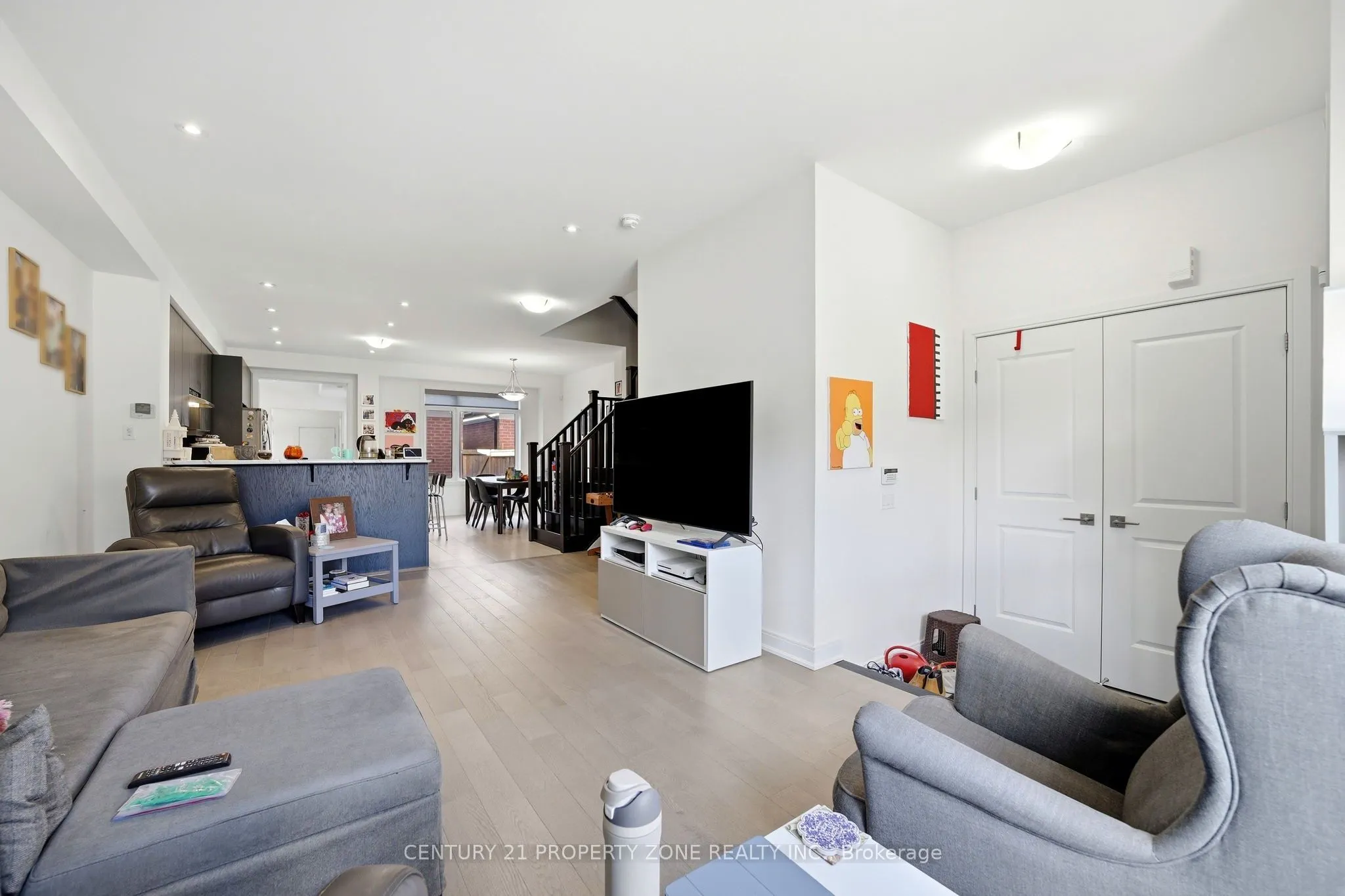 100 Pearman Crescent