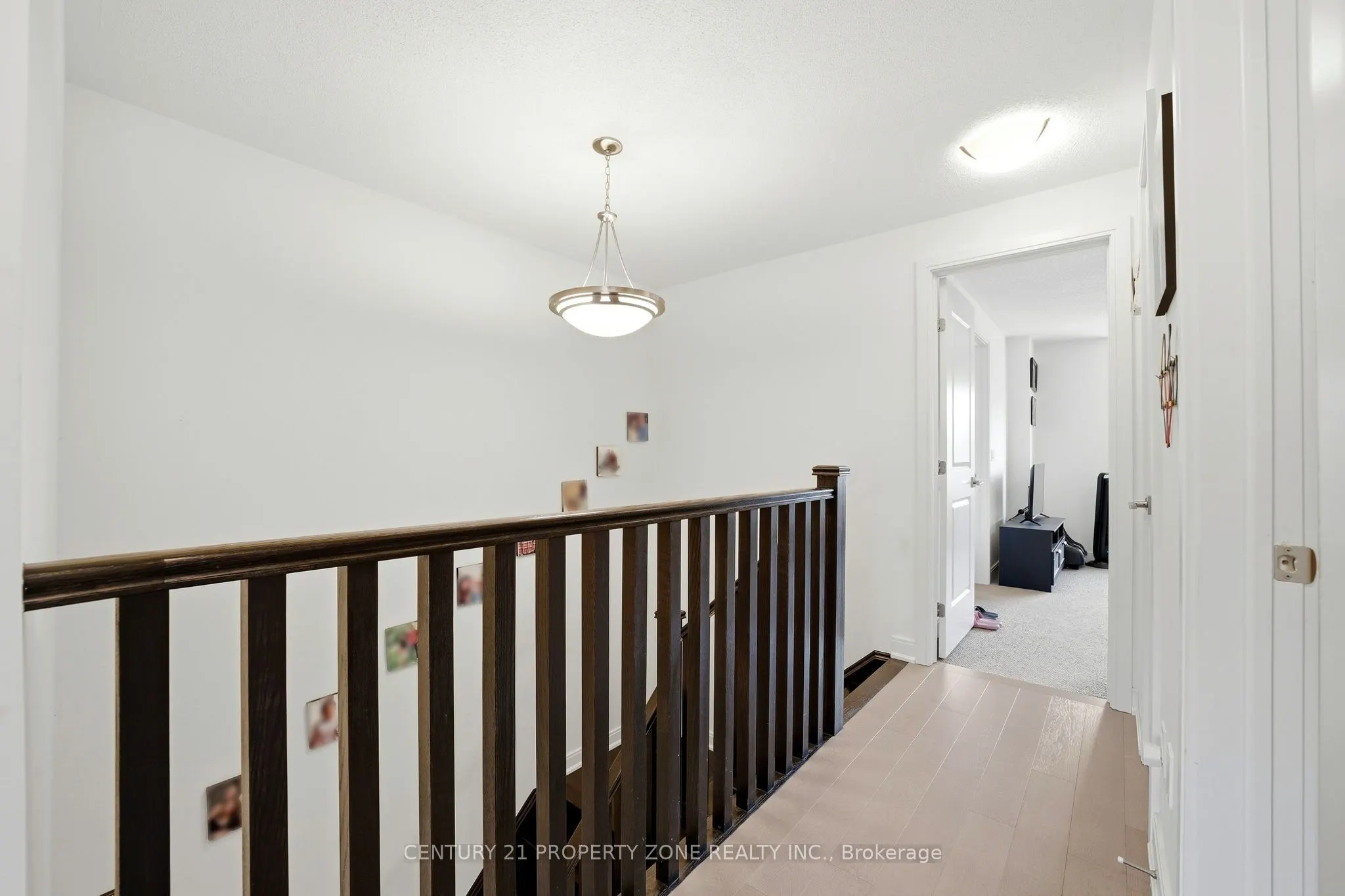100 Pearman Crescent