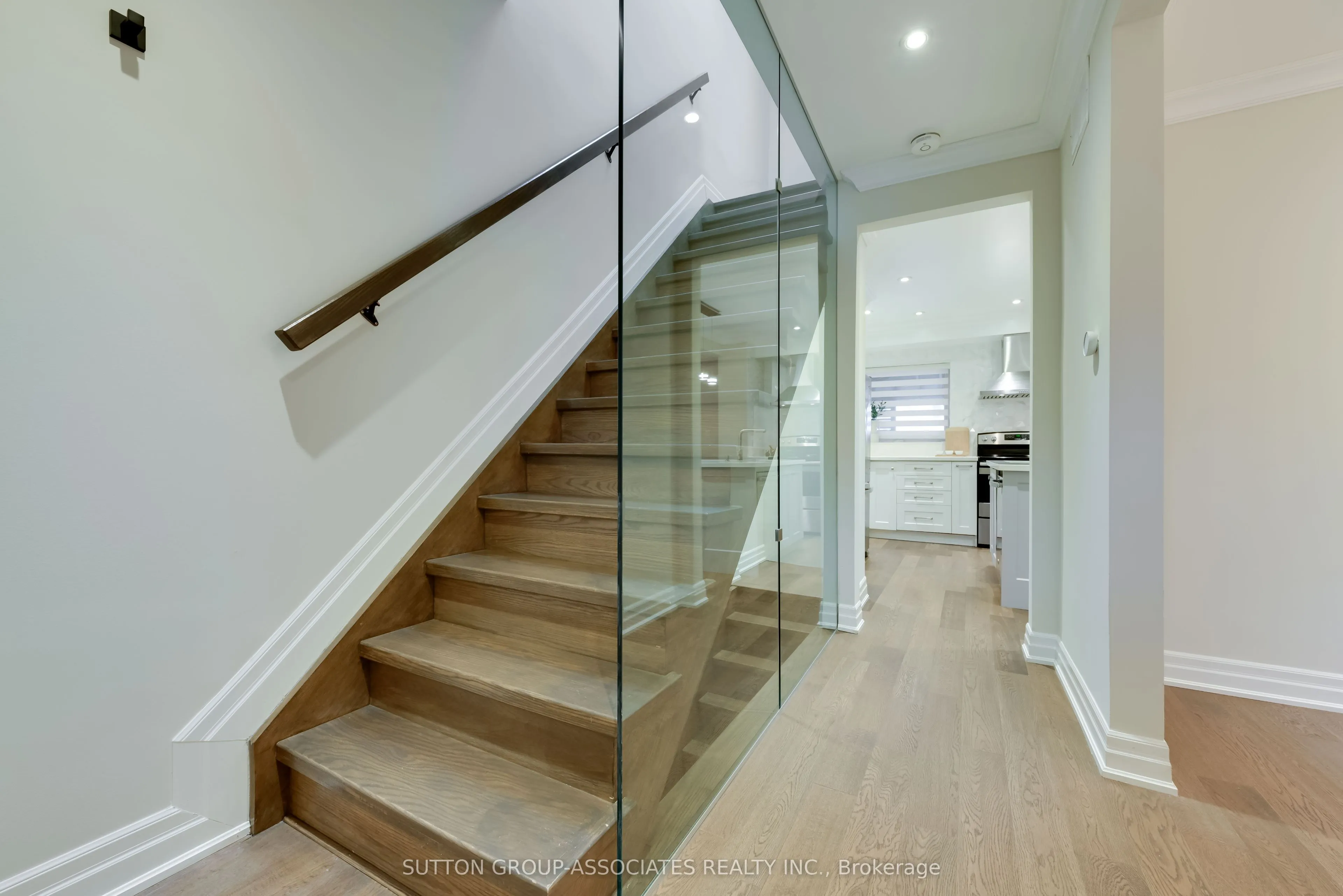 71 Kersdale Avenue