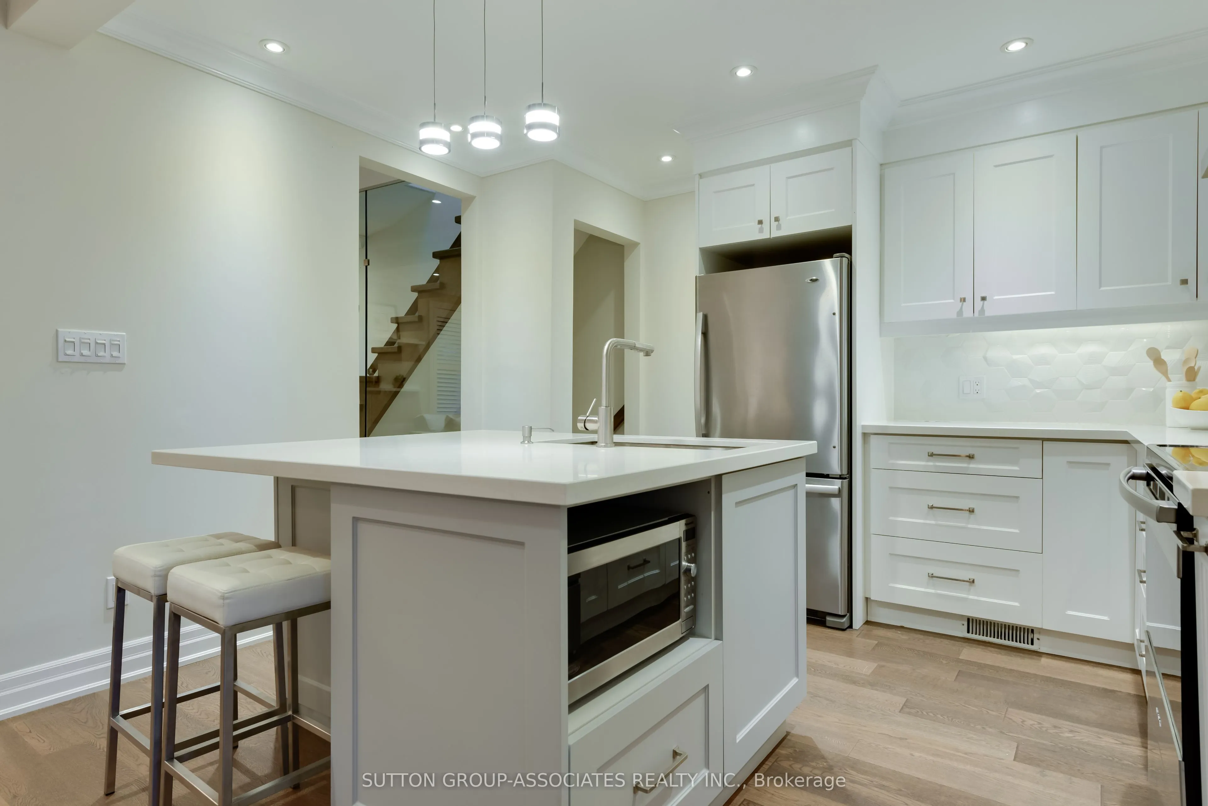 71 Kersdale Avenue