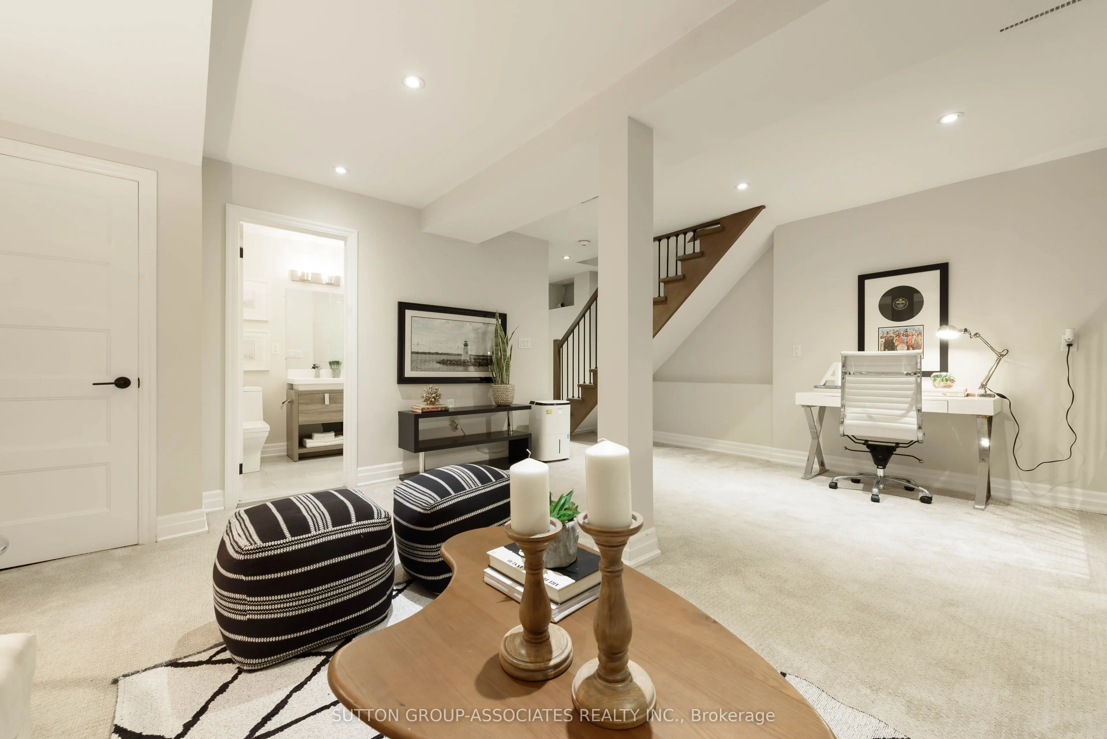 71 Kersdale Avenue