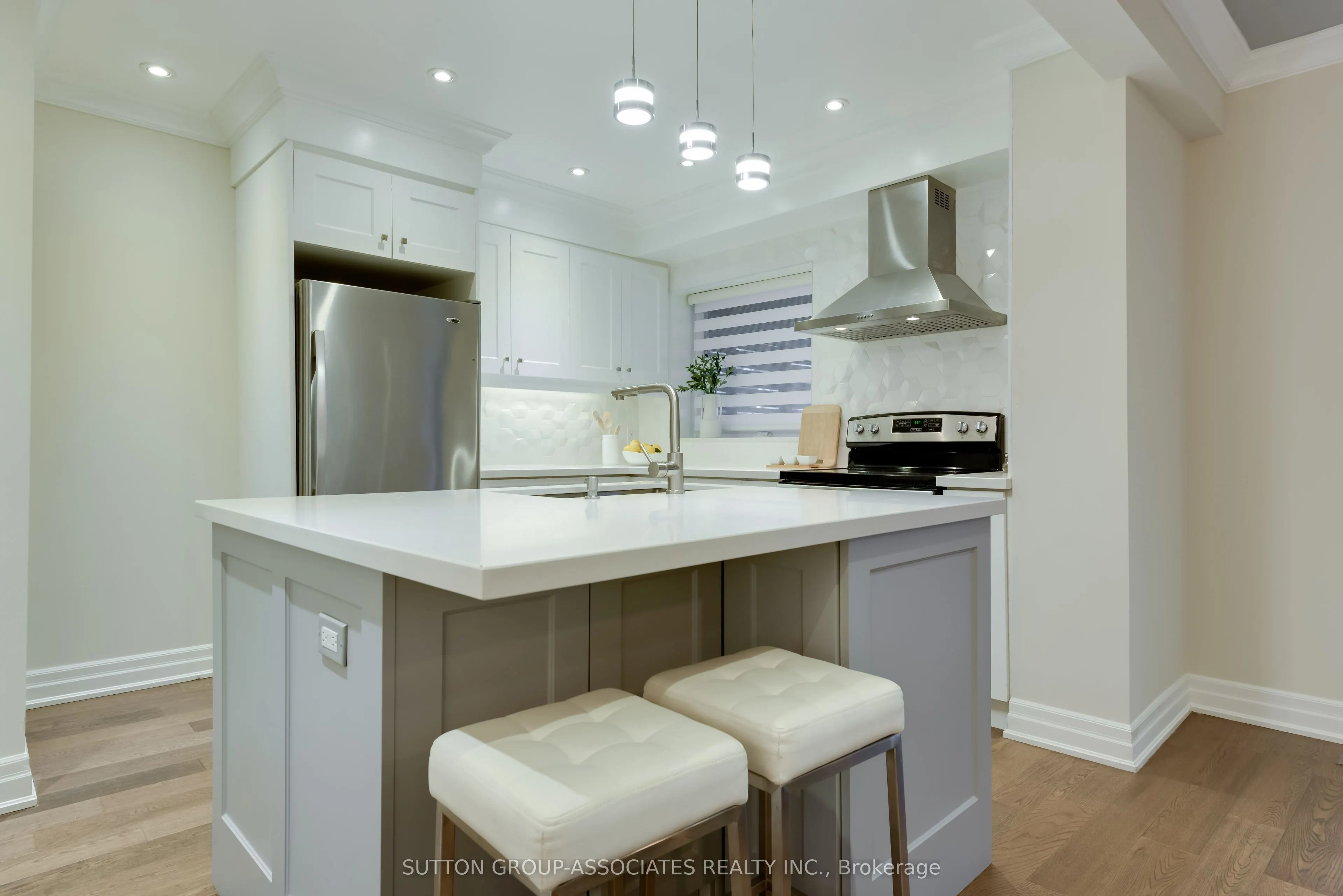 71 Kersdale Avenue