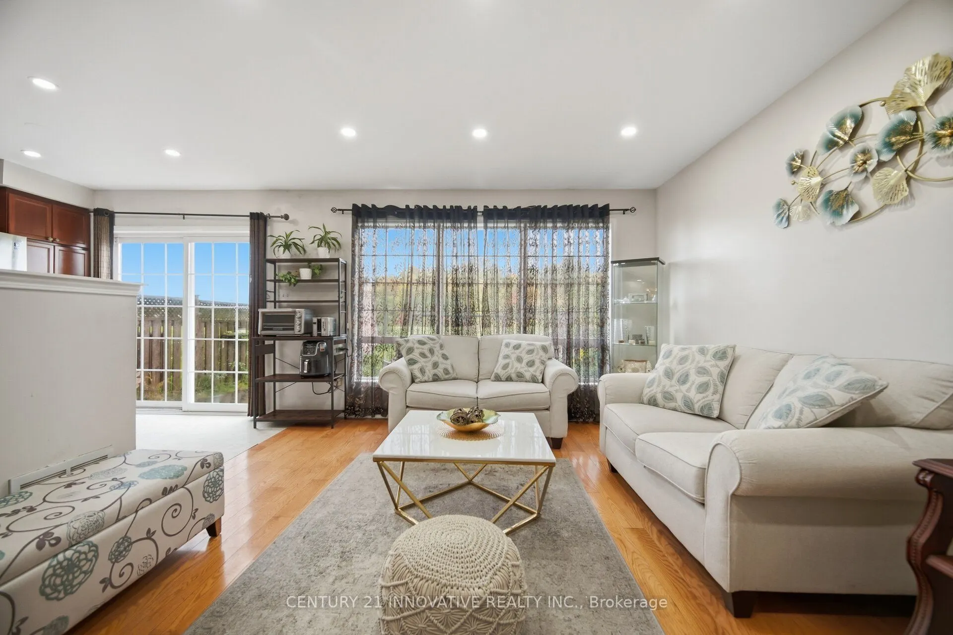 838 Mckay Crescent
