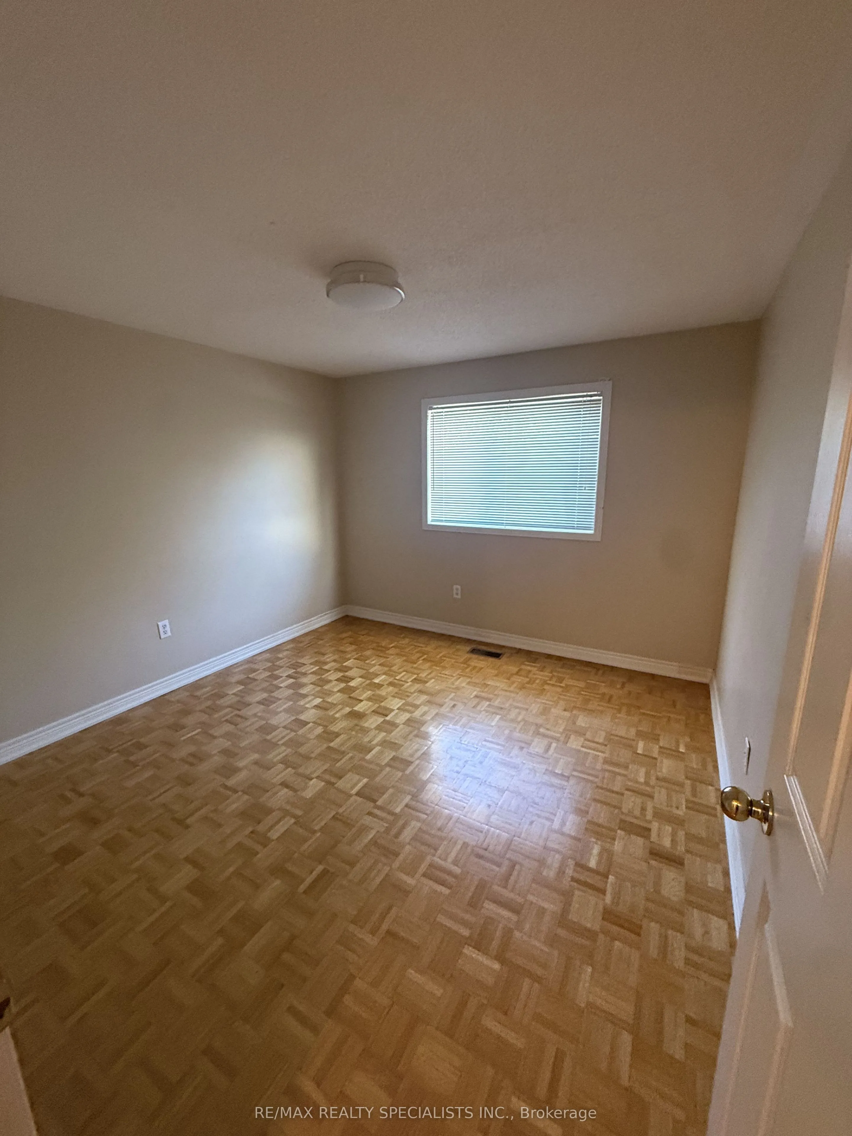 2535 Raglan Court #MAIN & 2ND