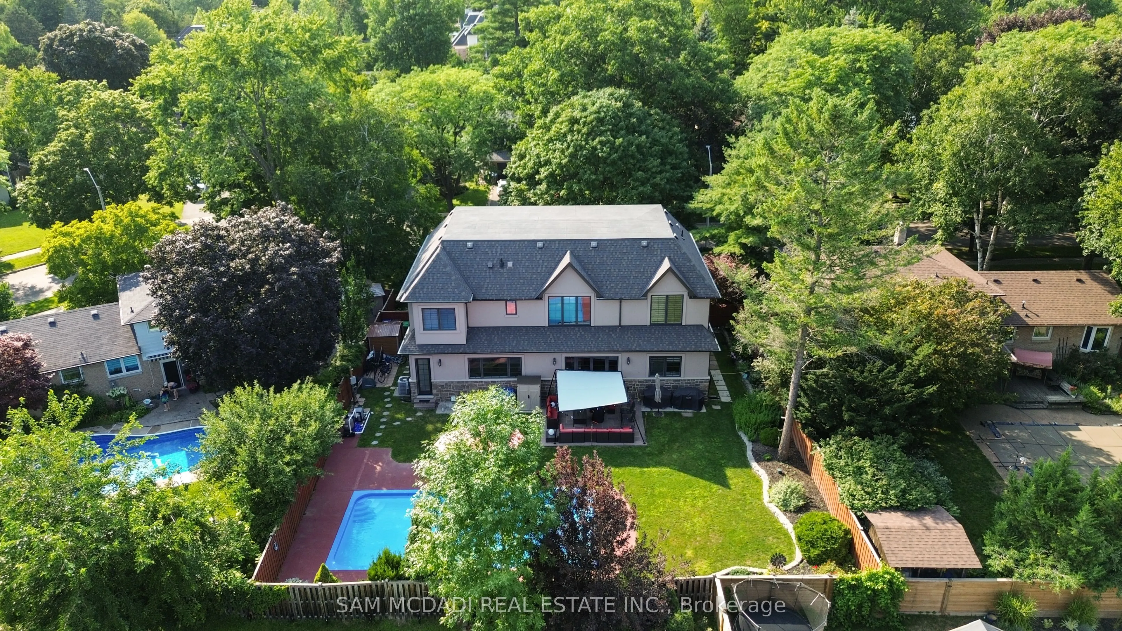 834 Edistel Crescent