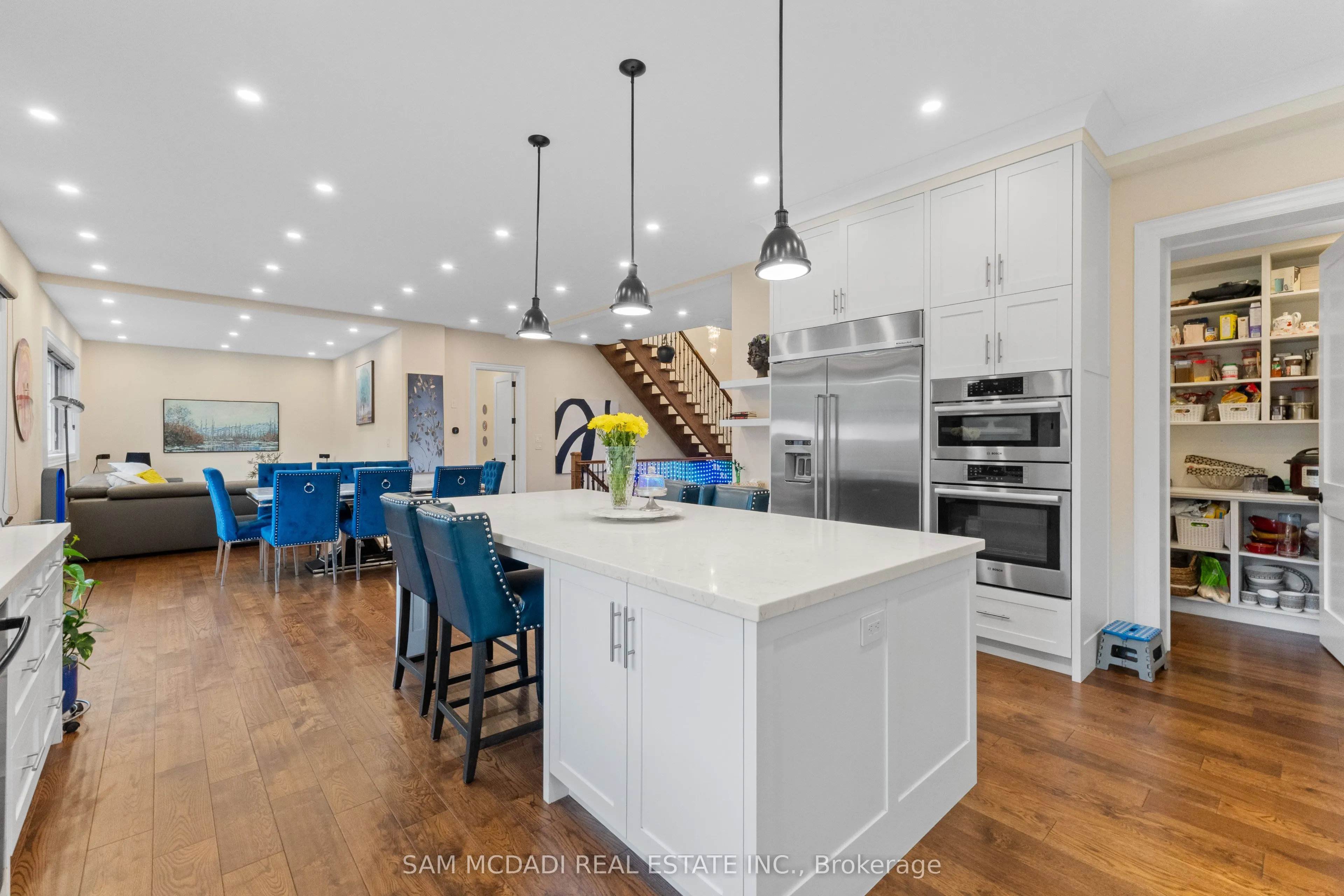834 Edistel Crescent