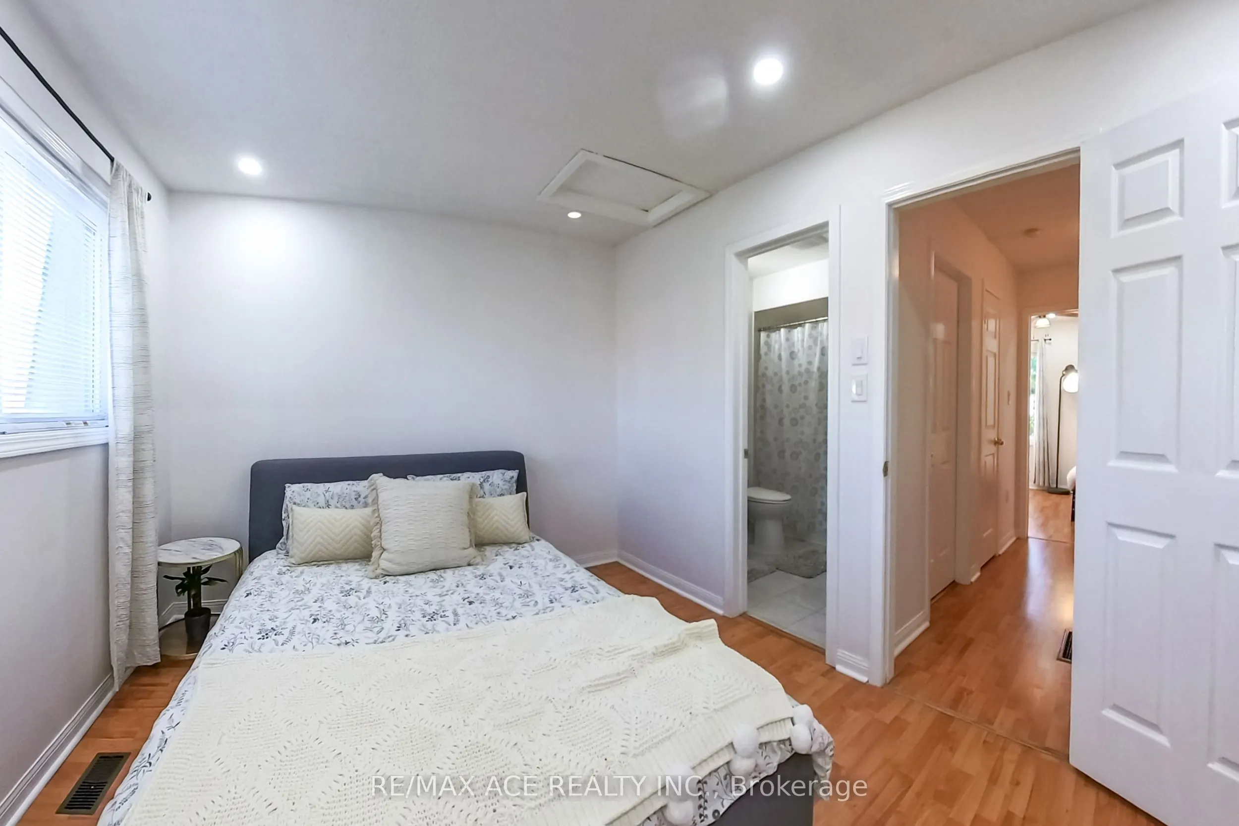 1525 South Parade Court #22
